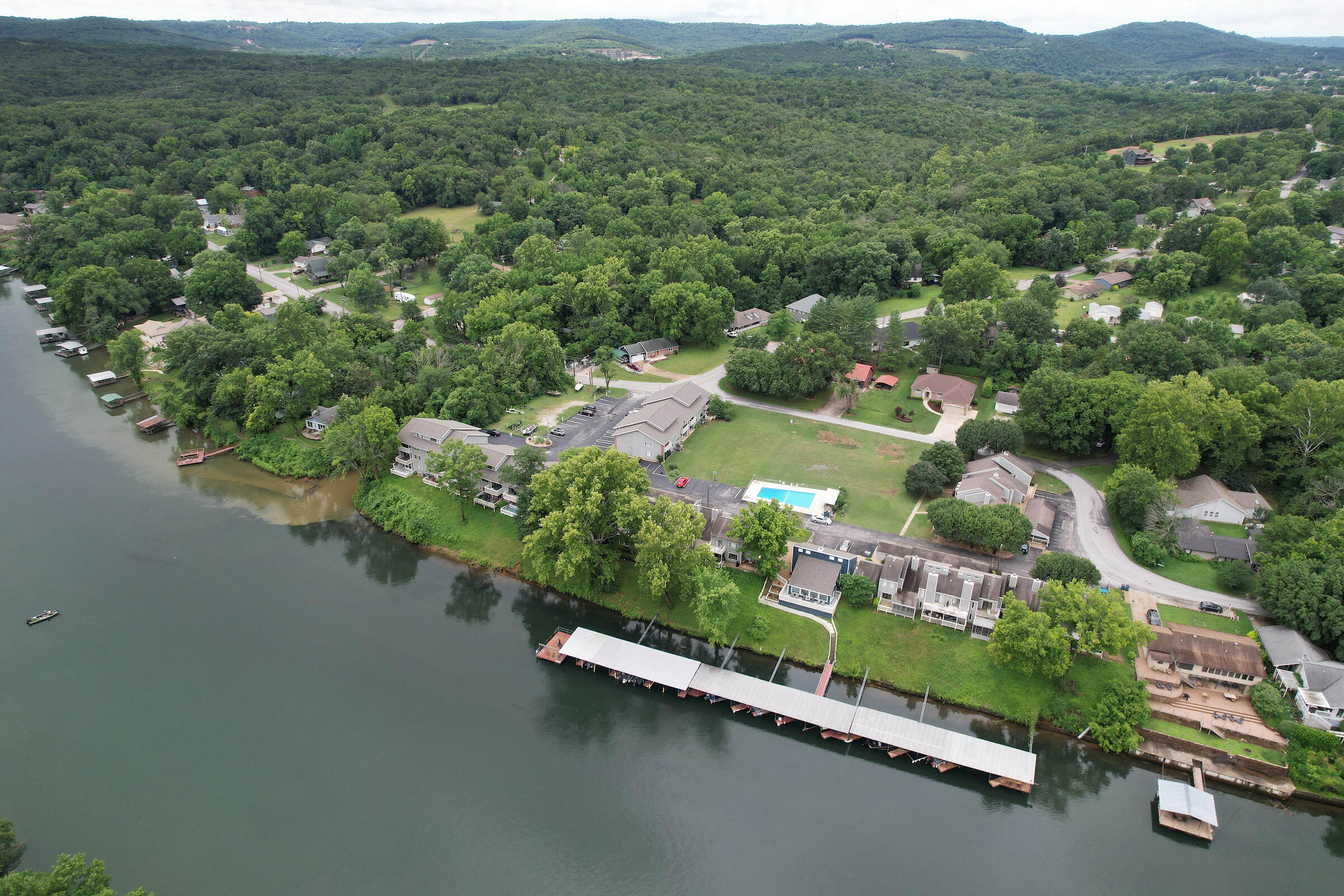 Photo 6 - Residential for sale – 146  River Point Road  Hollister, MO
