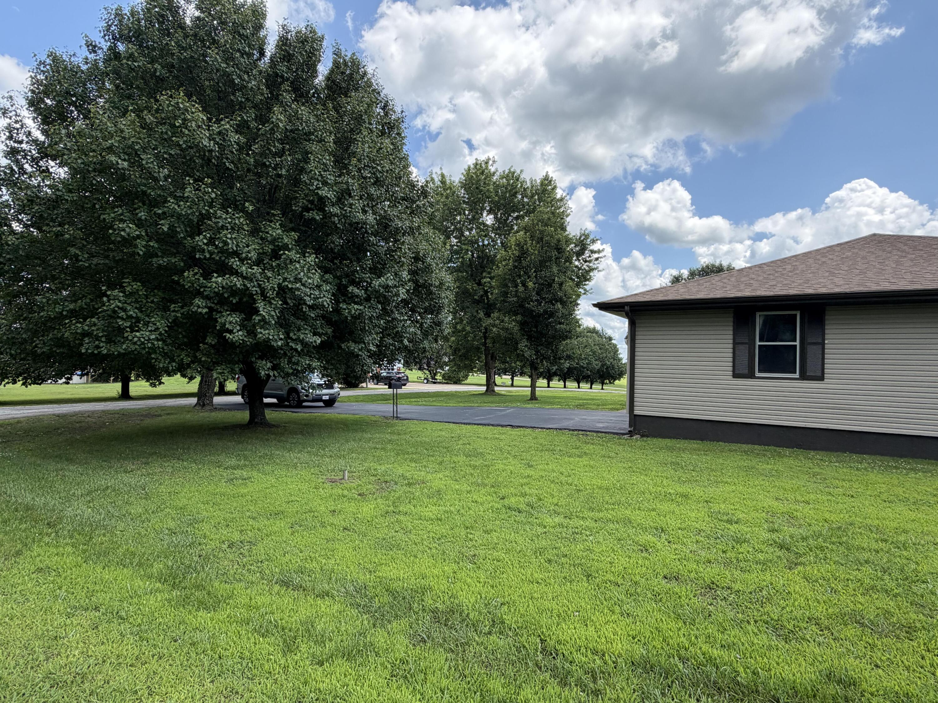 Photo 5 - Residential for sale – 17  Sherwood Trail  Buffalo, MO