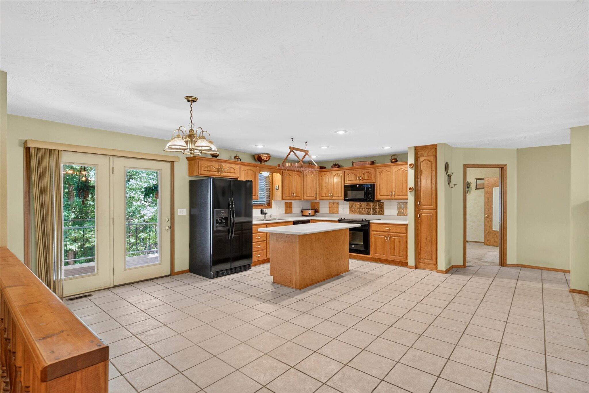 Photo 13 - Residential for sale – 538  Munson Hill Drive  Marshfield, MO