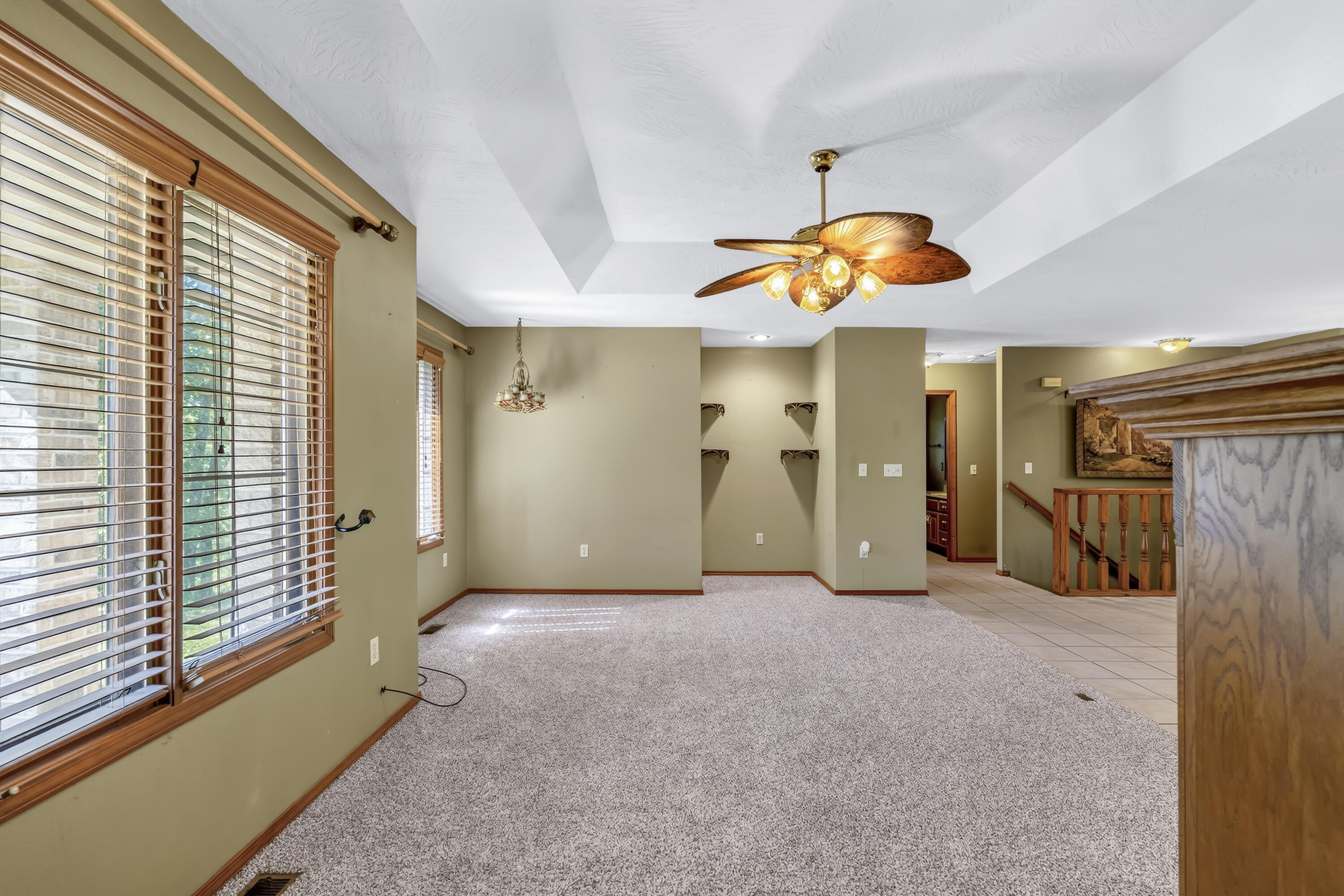 Photo 8 - Residential for sale – 538  Munson Hill Drive  Marshfield, MO