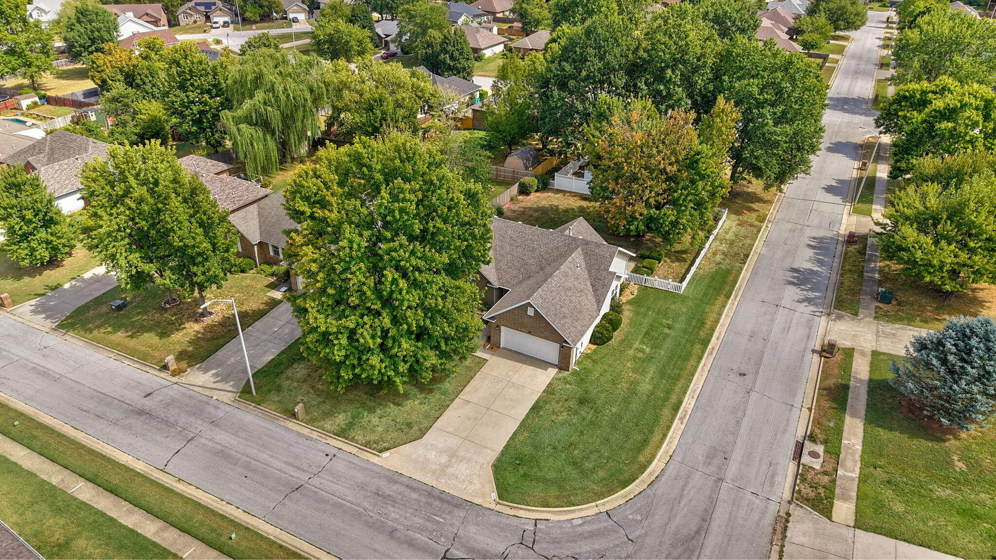 Photo 2 - Residential for sale – 4370 S York Avenue  Springfield, MO
