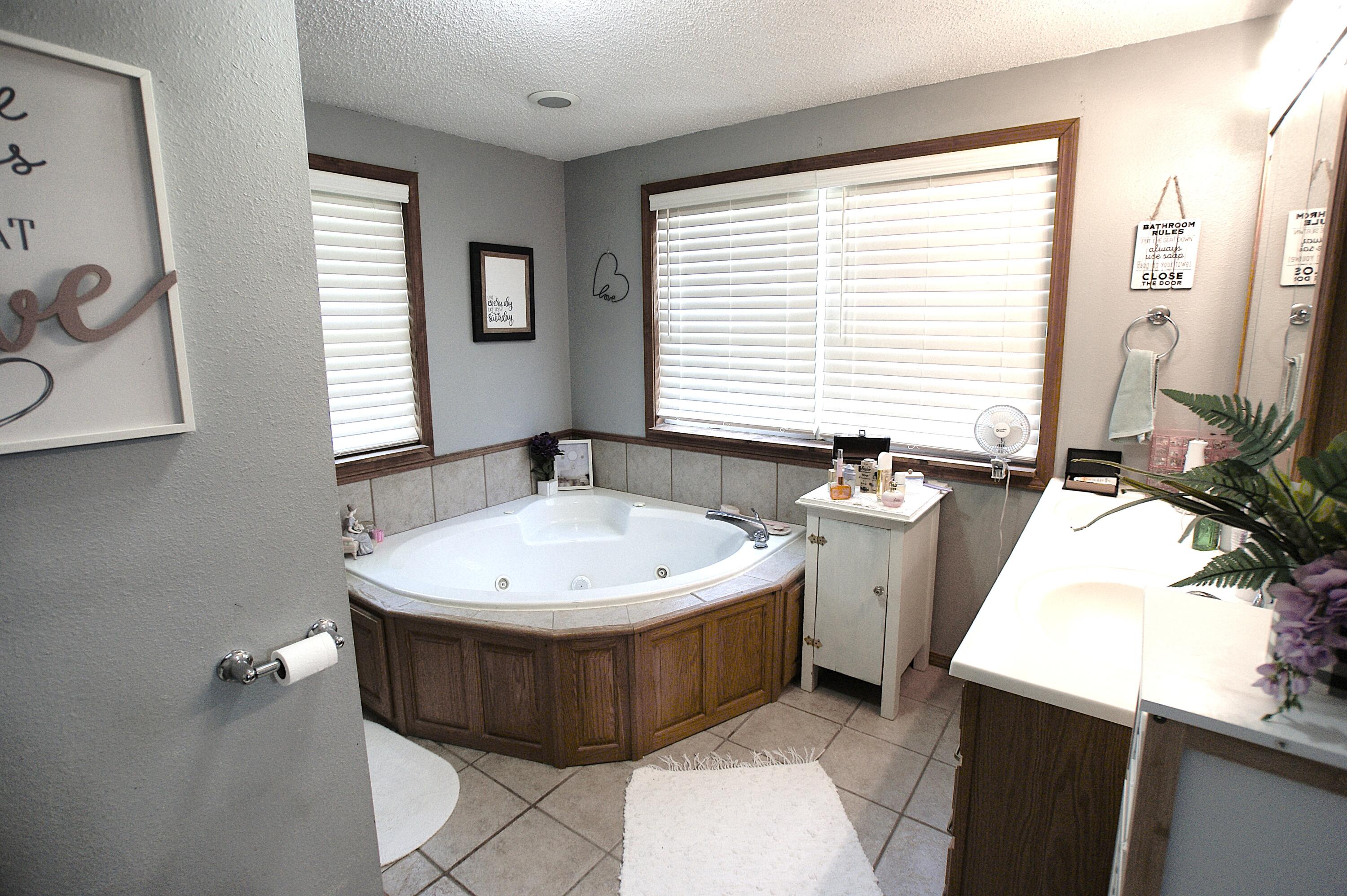 Photo 16 - Residential for sale – 20599  Mink Drive  Neosho, MO