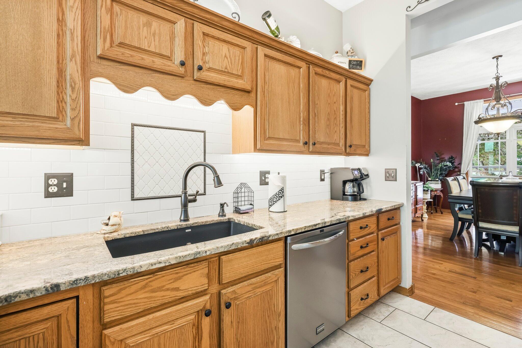 Photo 9 - Residential for sale – 1109  Glen Oaks Drive  Nixa, MO