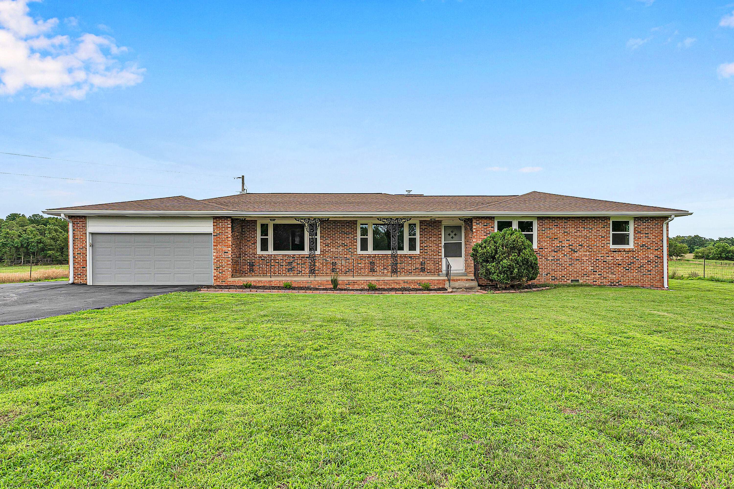 Photo 2 - Residential for sale – 4304 S Farm Road 29   Billings, MO