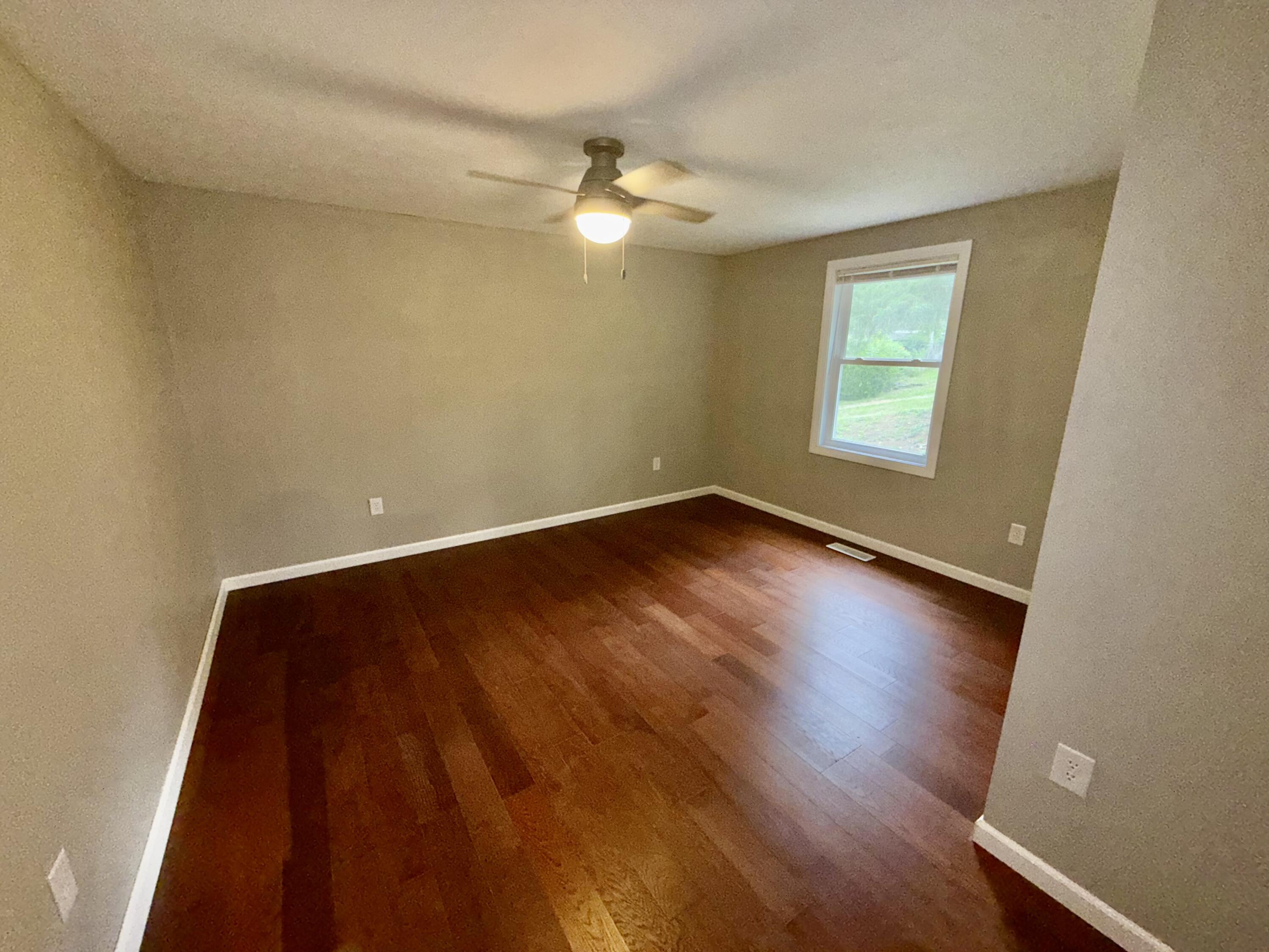 Photo 22 - Residential for sale – 802 S 5th Street  Branson, MO