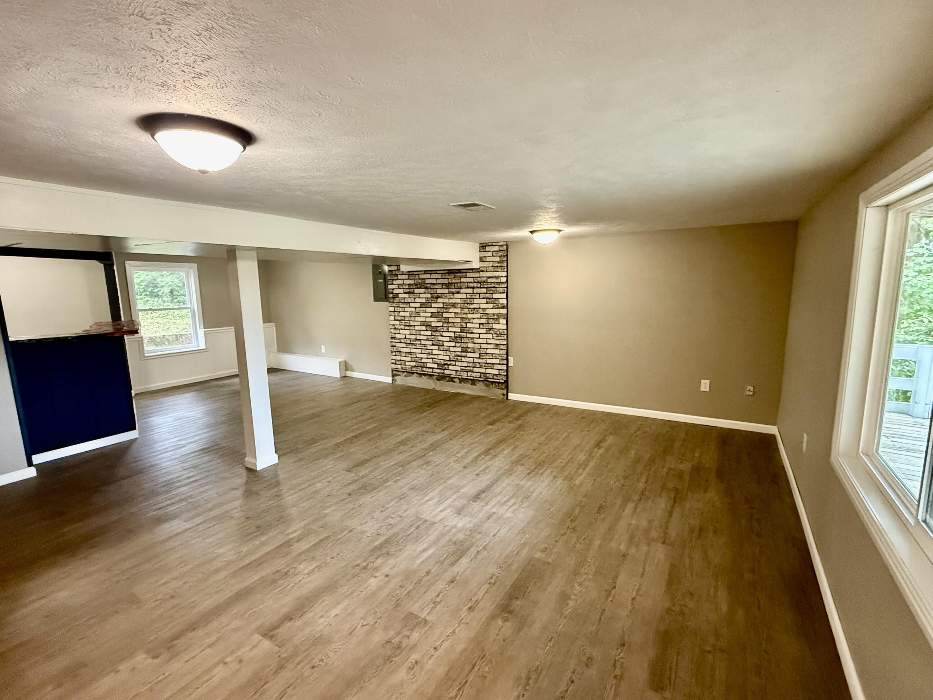 Photo 7 - Residential for sale – 802 S 5th Street  Branson, MO