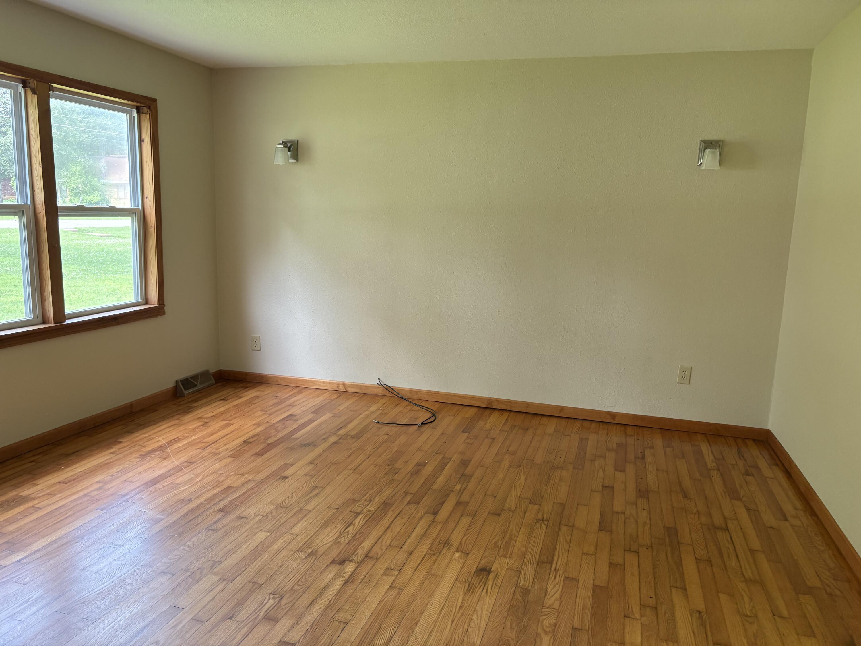 Photo 15 - Residential for sale – 204 W Oak Street  Stockton, MO