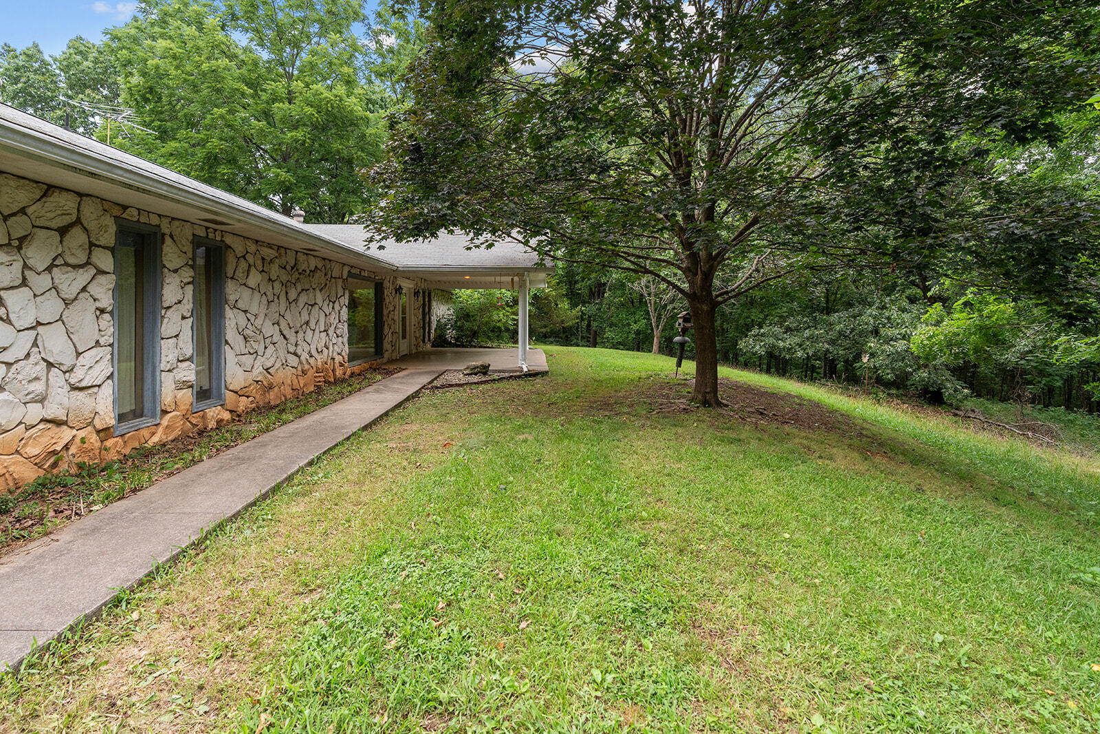 Photo 34 - Residential for sale – 612  Stoneshire Drive  Highlandville, MO