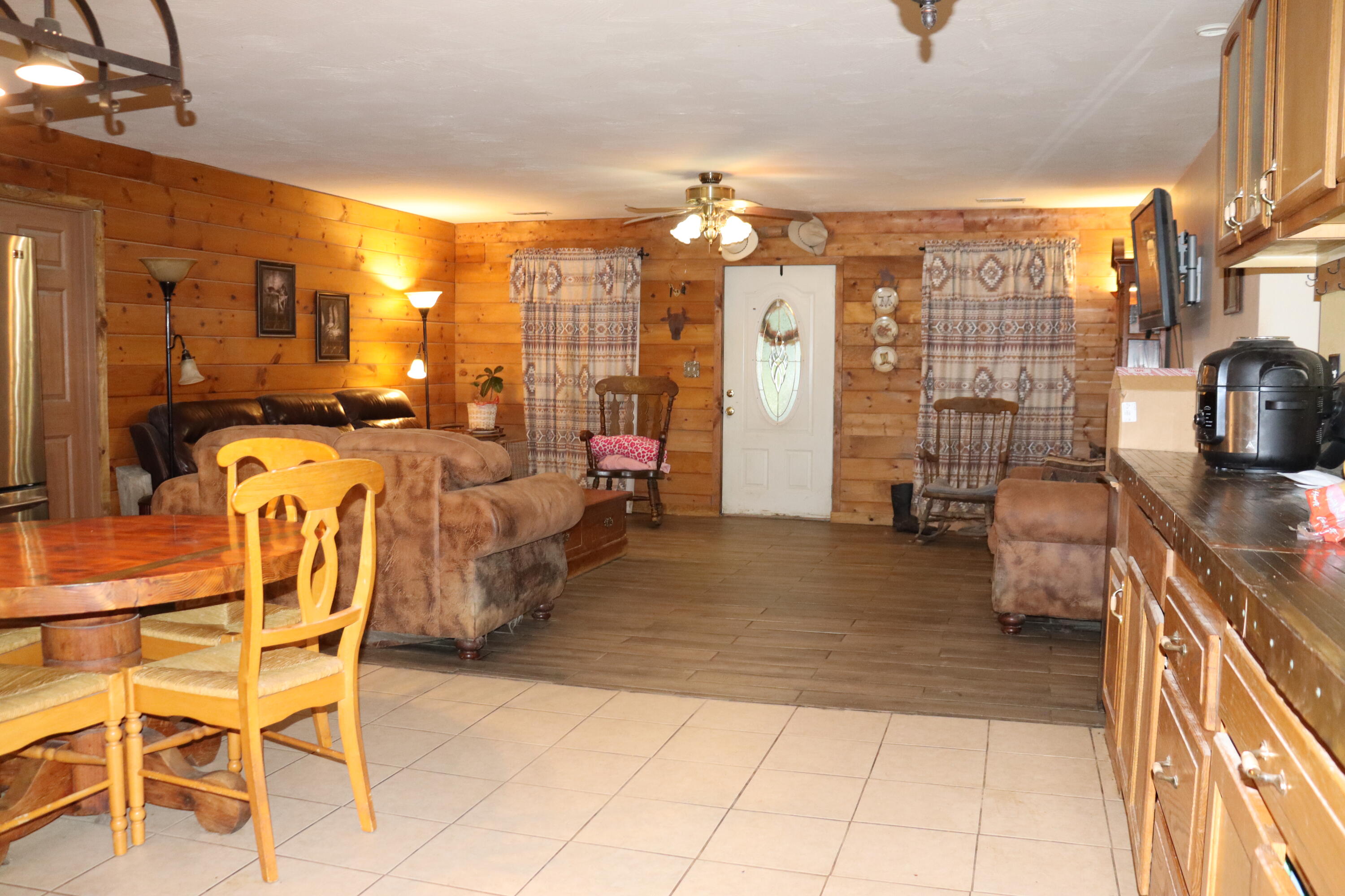 Photo 7 - Residential for sale – 207  Royal Drive  Marshfield, MO