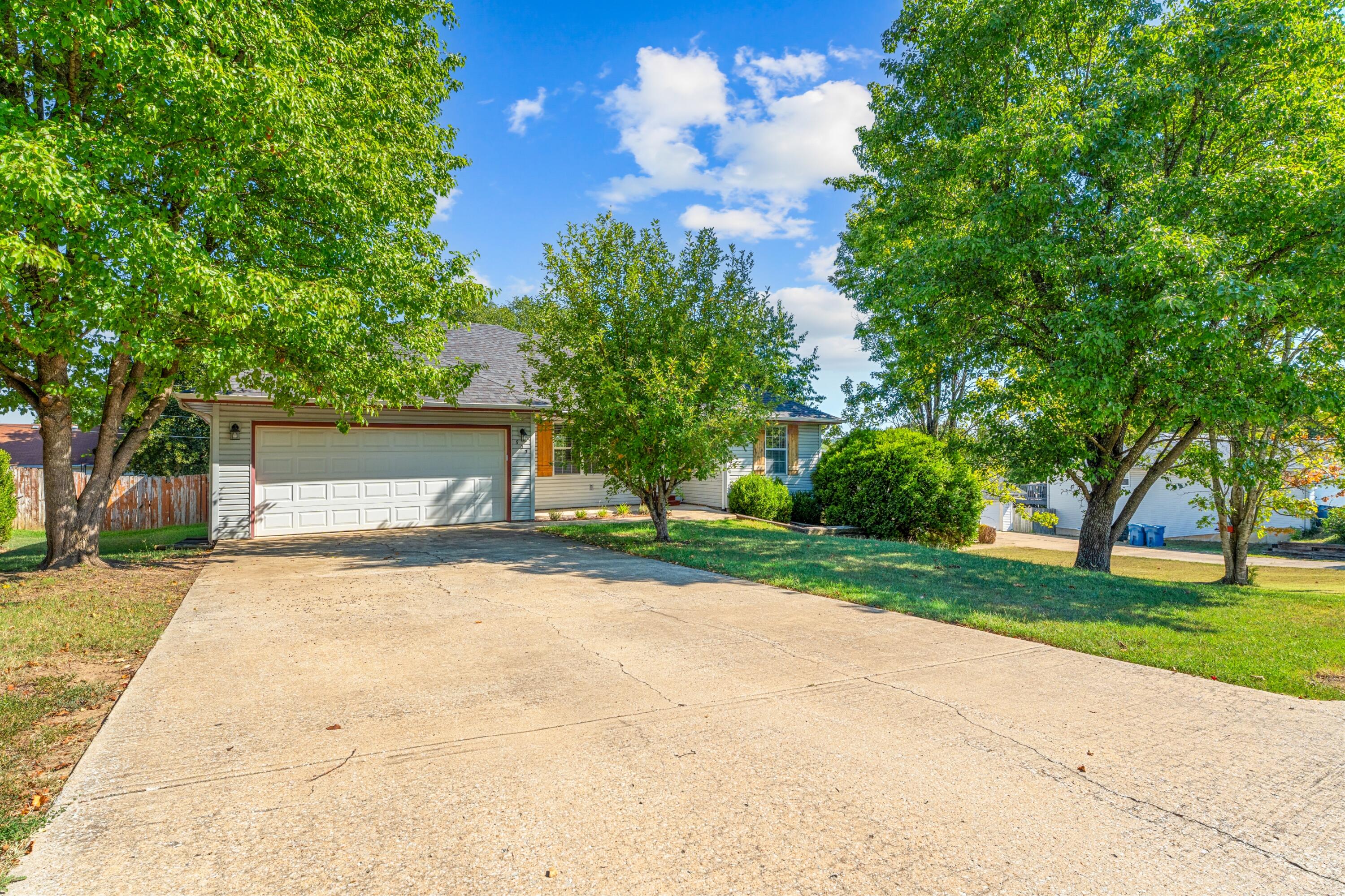 Photo 3 - Residential for sale – 507  Sandpiper Drive  Branson, MO