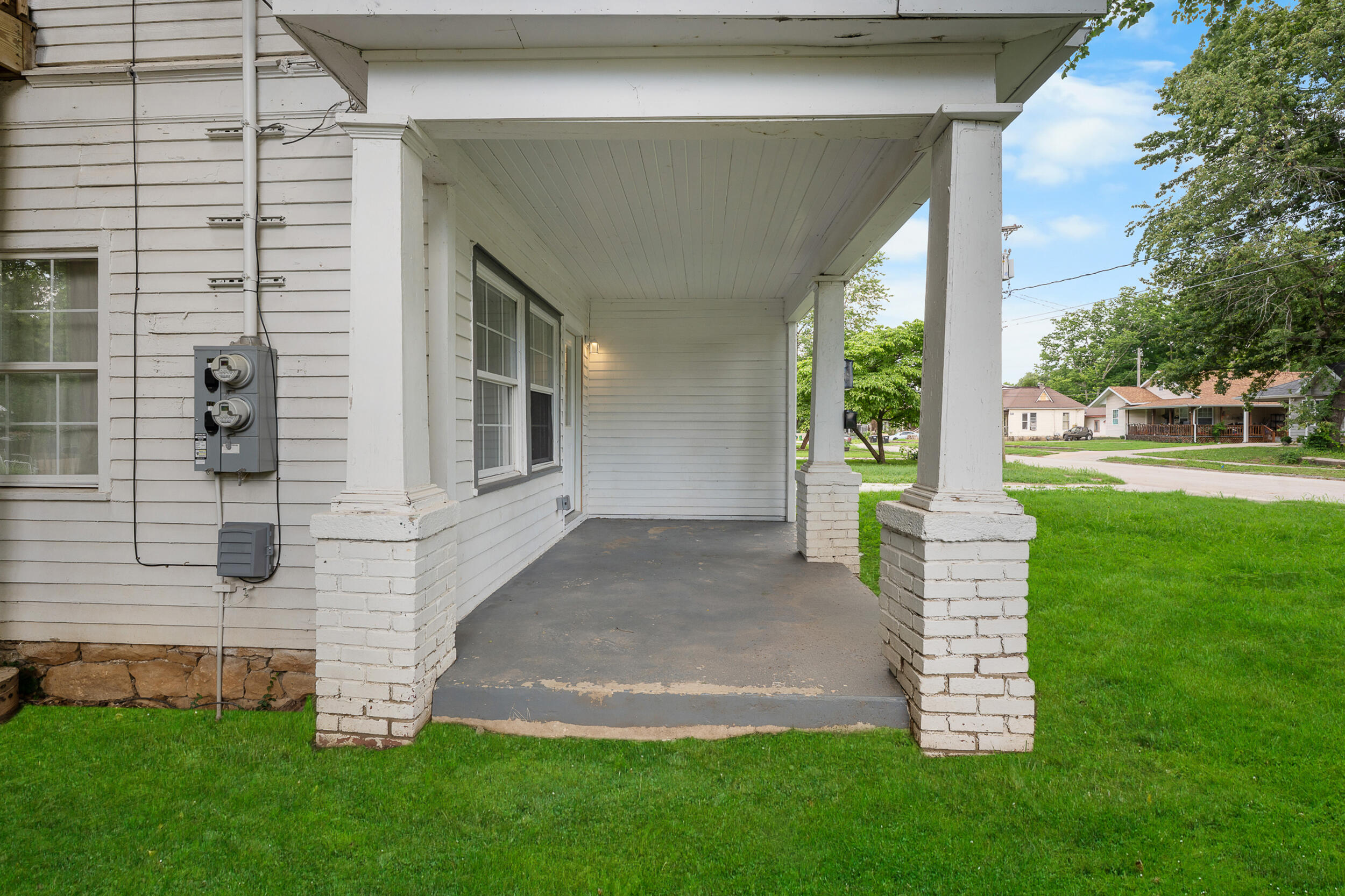 Photo 5 - Residential for sale – 824 W Elm Street  Springfield, MO