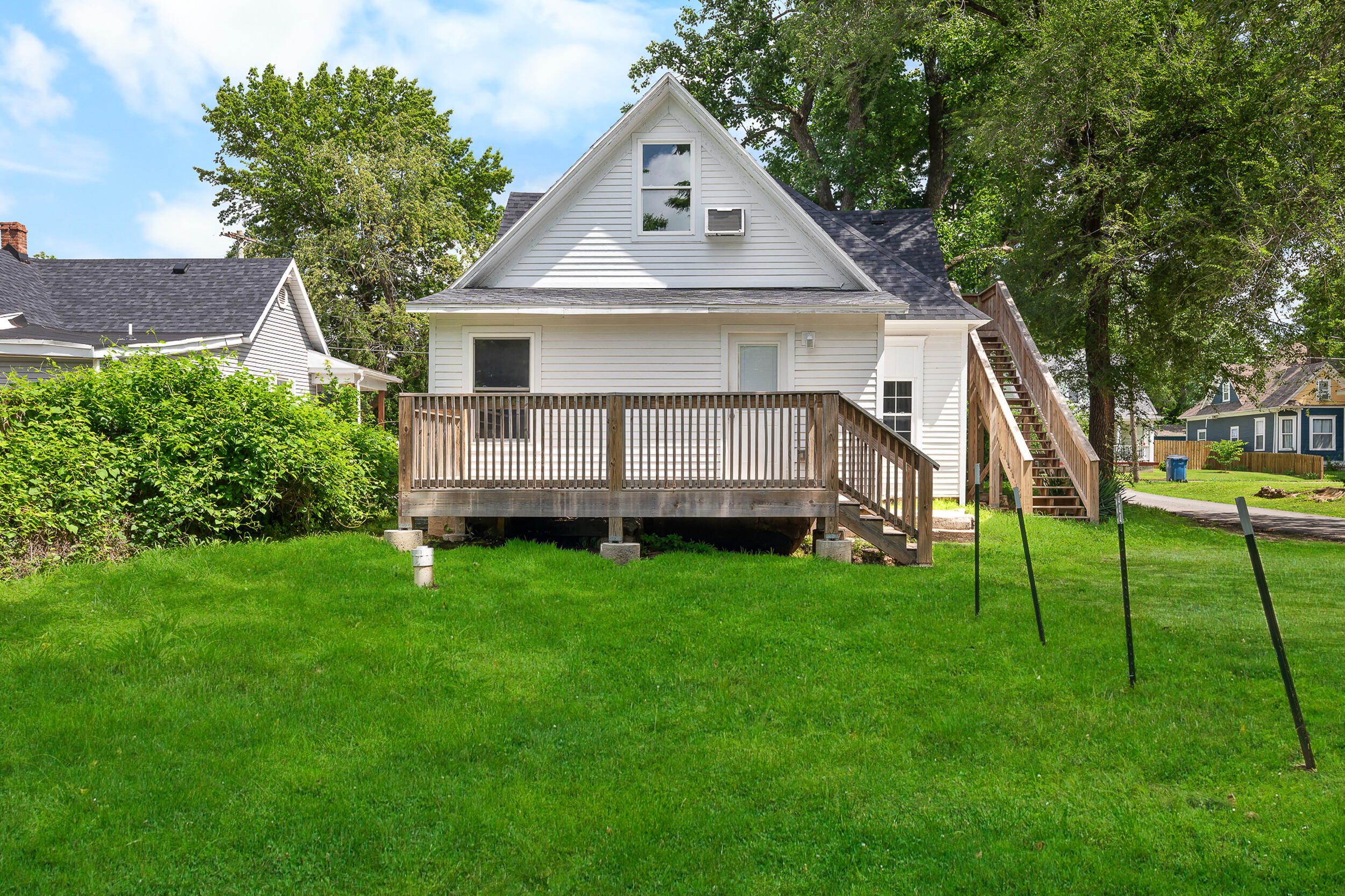 Photo 7 - Residential for sale – 824 W Elm Street  Springfield, MO