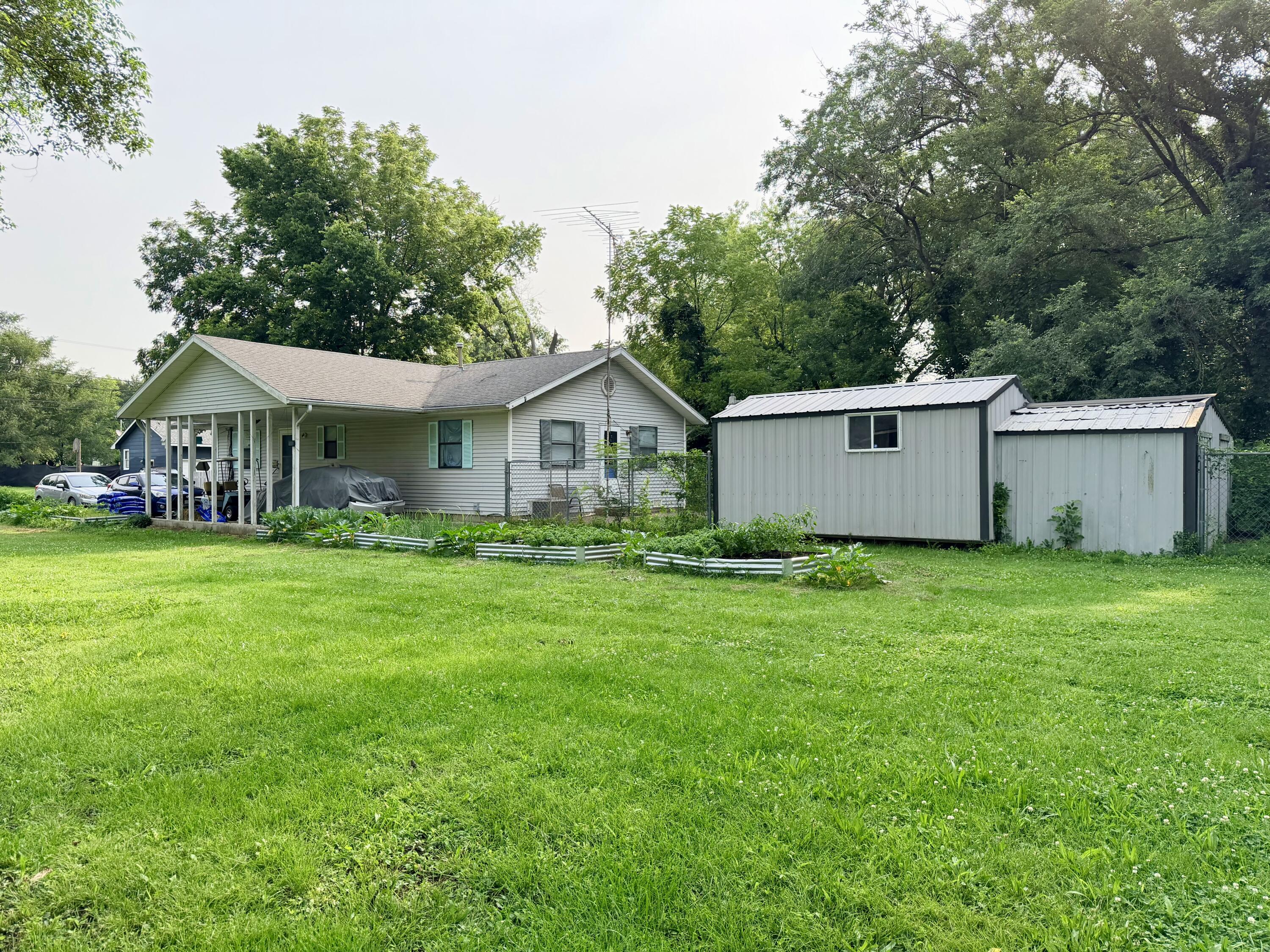 Photo 4 - Residential for sale – 215  Mc Pherson Street  Greenfield, MO