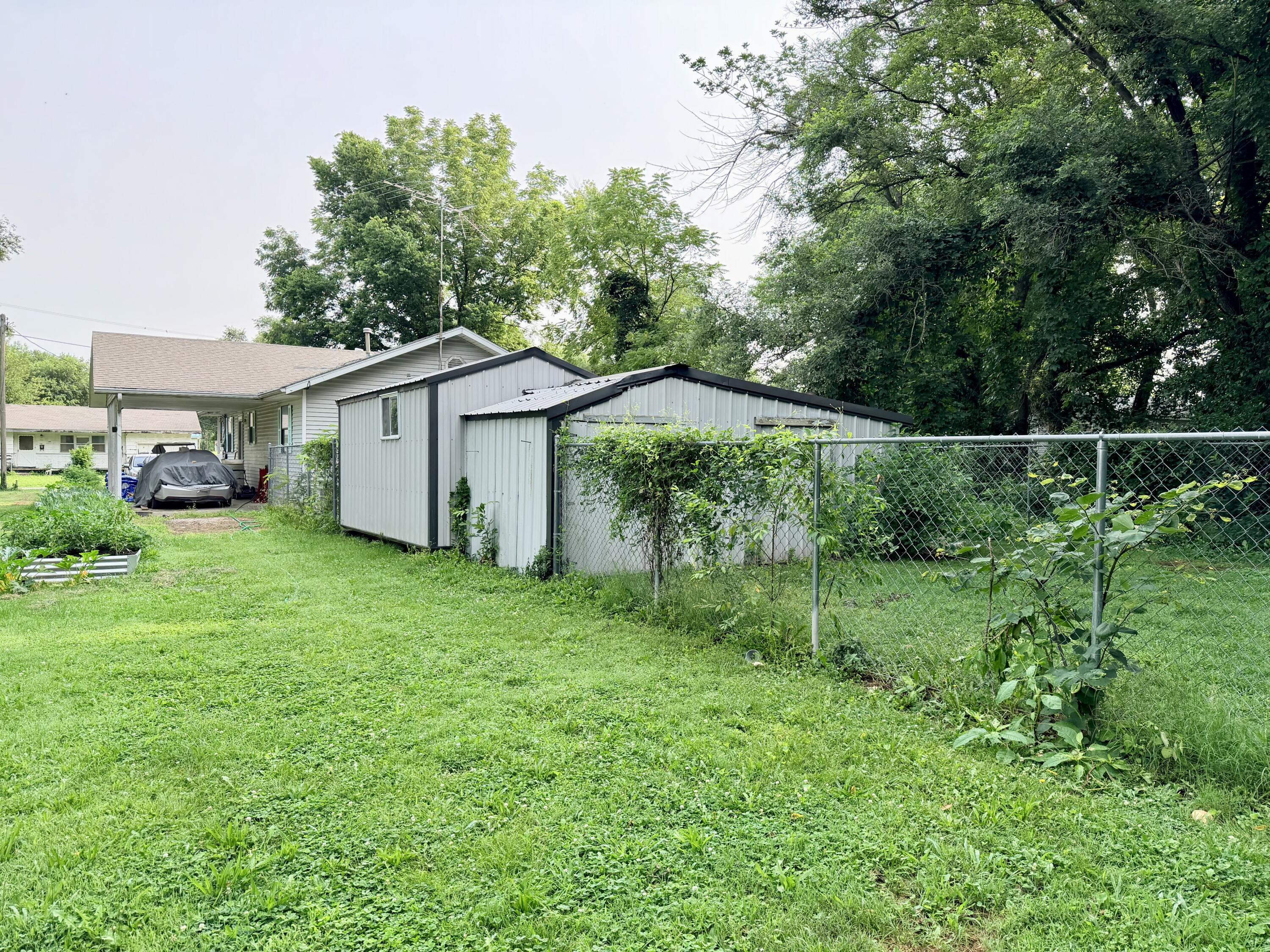 Photo 5 - Residential for sale – 215  Mc Pherson Street  Greenfield, MO