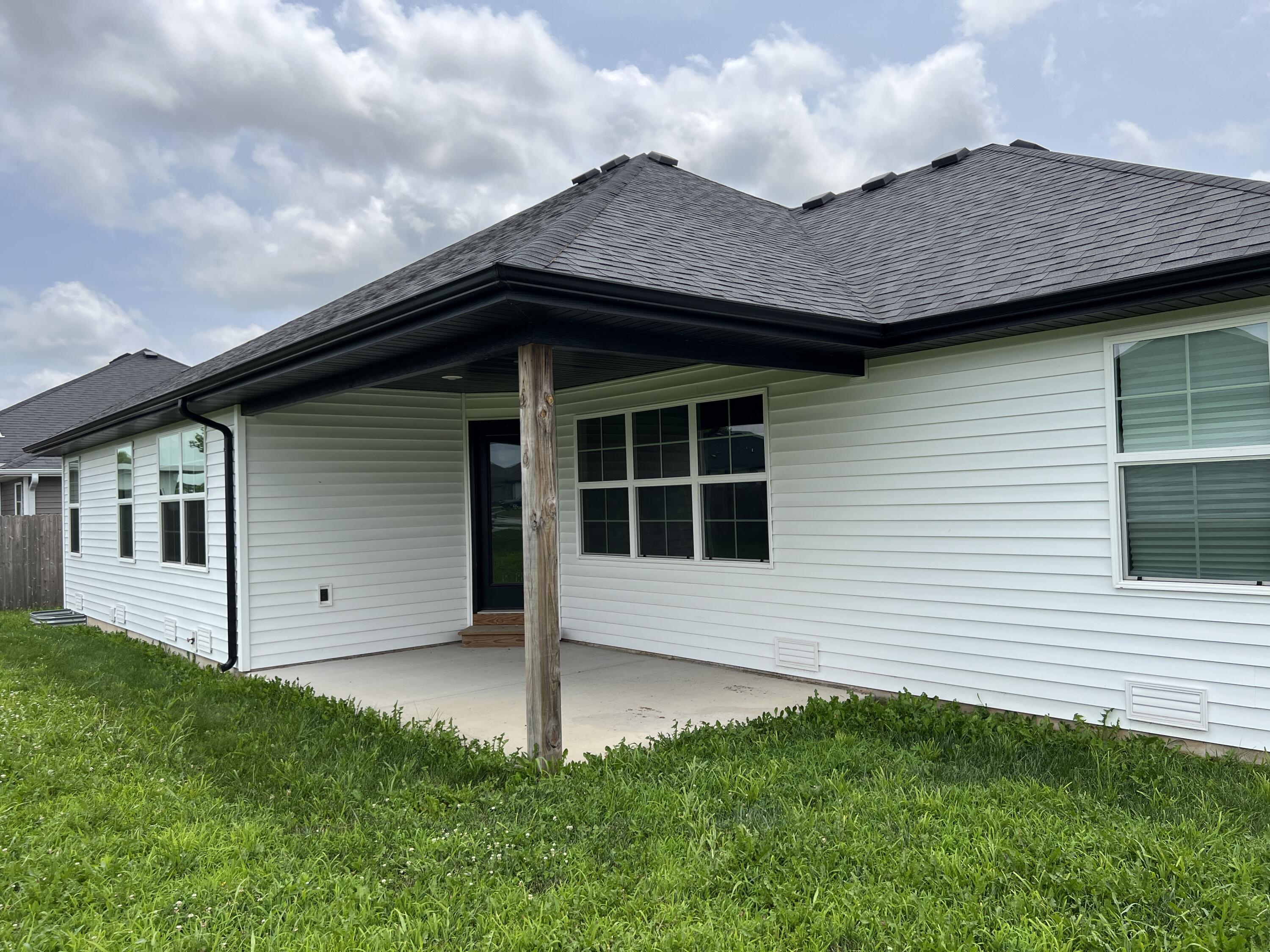 Photo 5 - Residential for sale – 2803 E Auburn Hills Street  Republic, MO