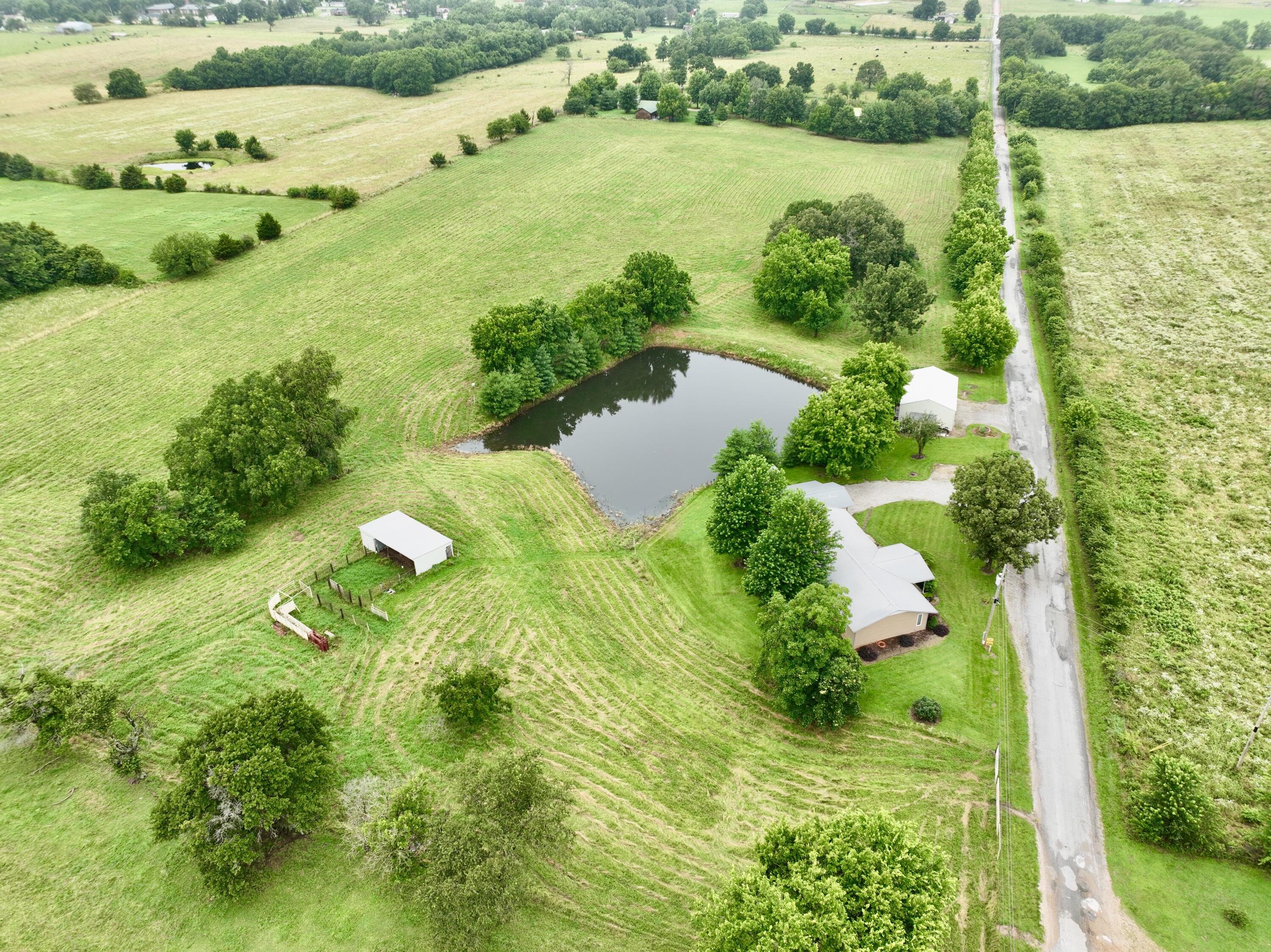 Photo 15 - Residential for sale – 12459  Farm Road 1015   Exeter, MO