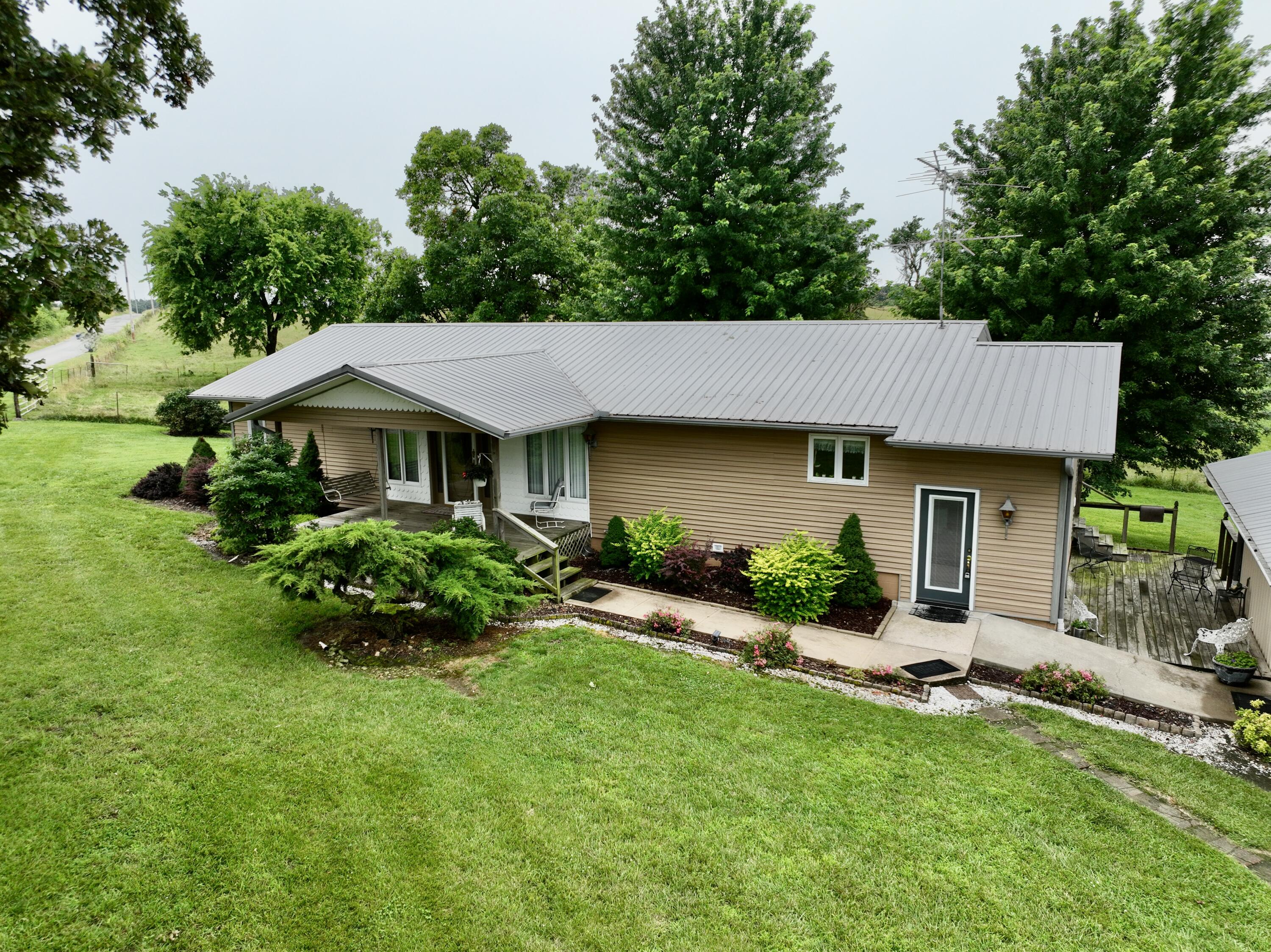Photo 5 - Residential for sale – 12459  Farm Road 1015   Exeter, MO