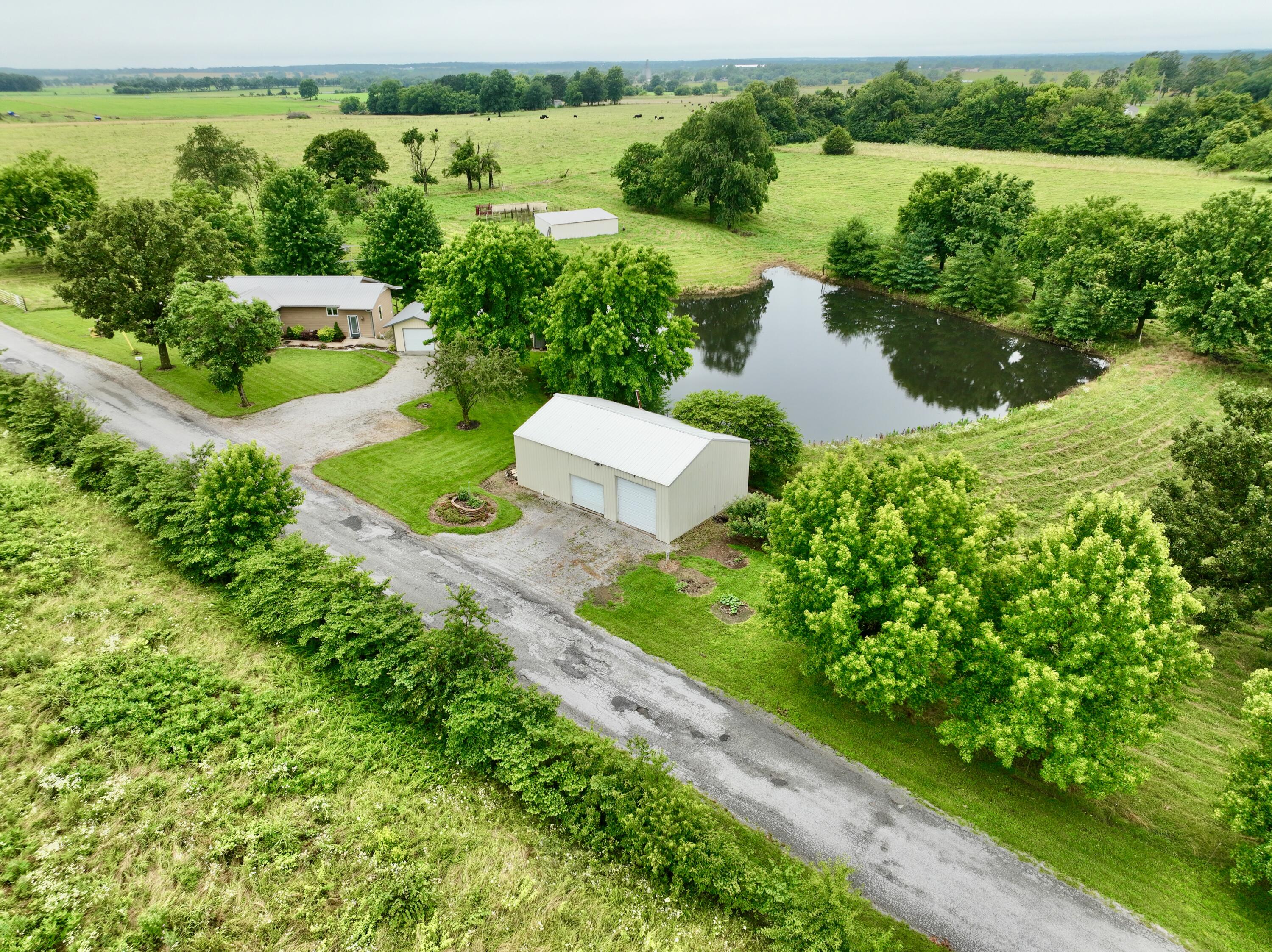 Photo 6 - Residential for sale – 12459  Farm Road 1015   Exeter, MO