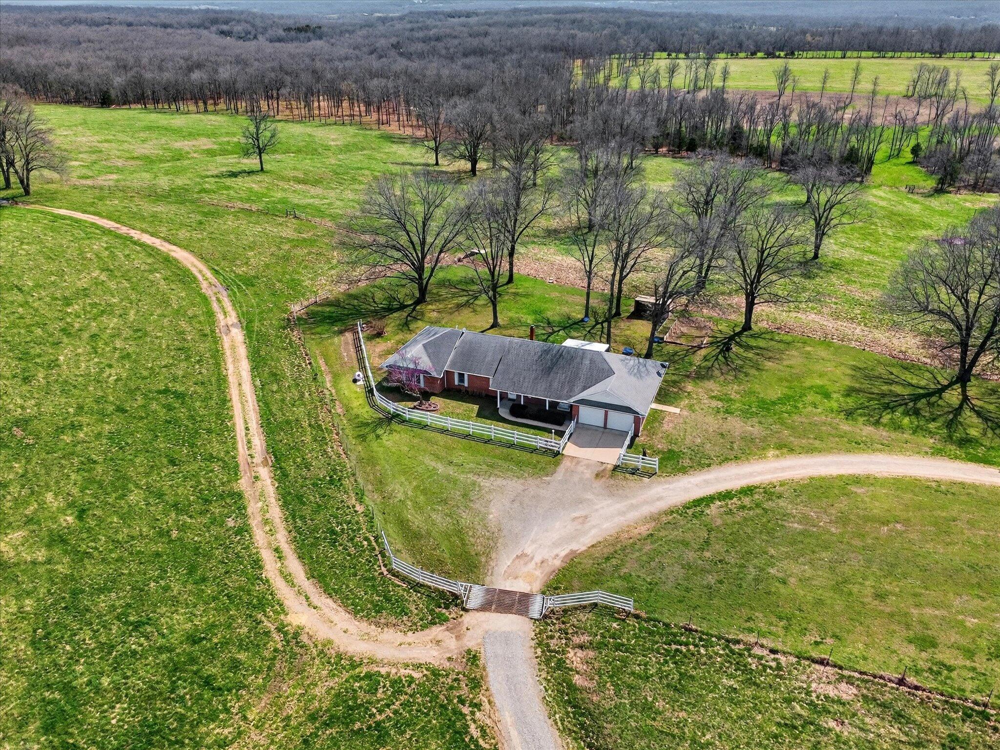 Photo 3 - Farm for sale – 8896  State Route Zz   West Plains, MO