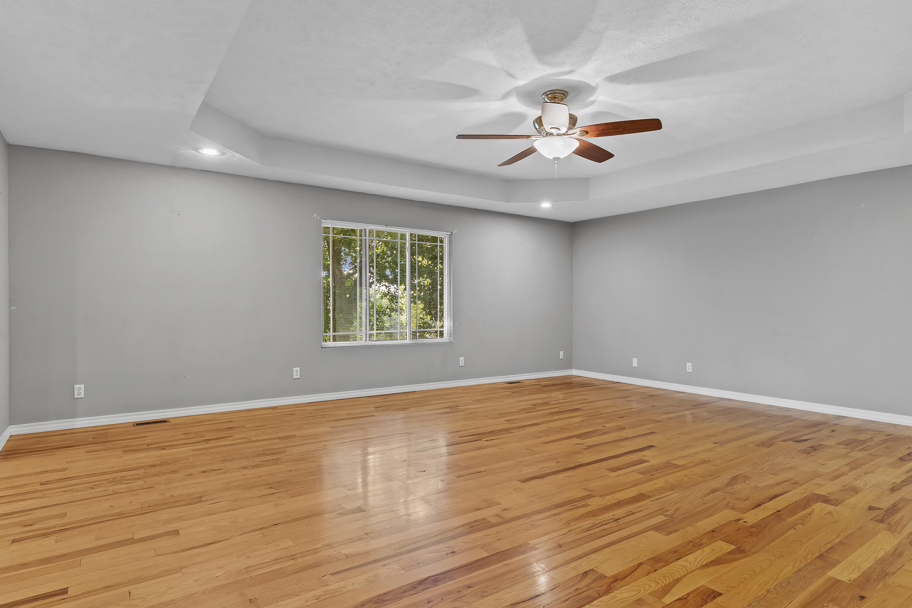 Photo 8 - Residential for sale – 414 E Hughes Road  Willard, MO