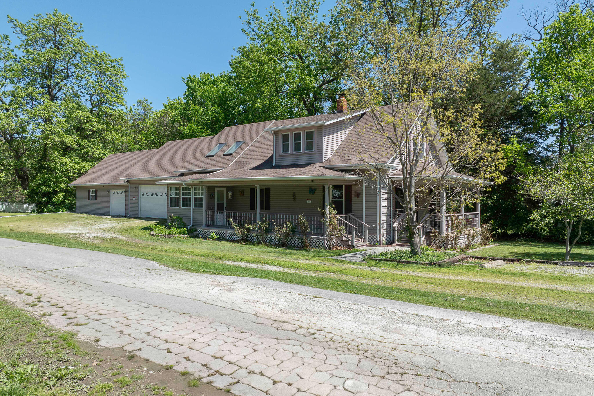 Photo 2 - Residential for sale – 537 W Talmage Street  Springfield, MO