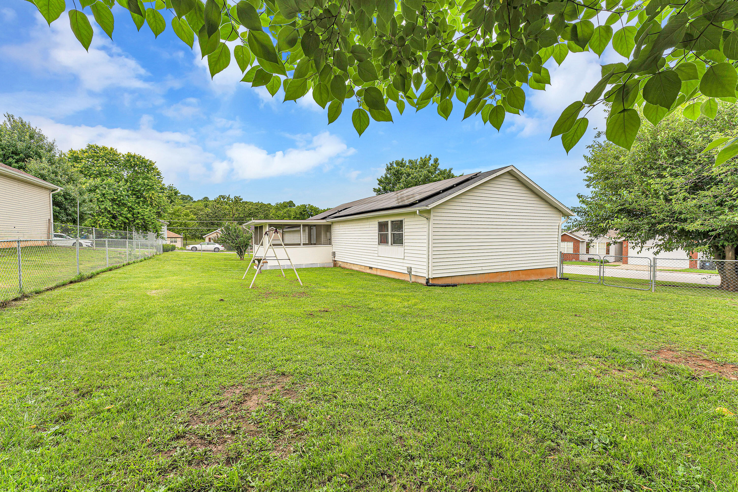 Photo 5 - Residential for sale – 1602 W Robin Street  Ozark, MO
