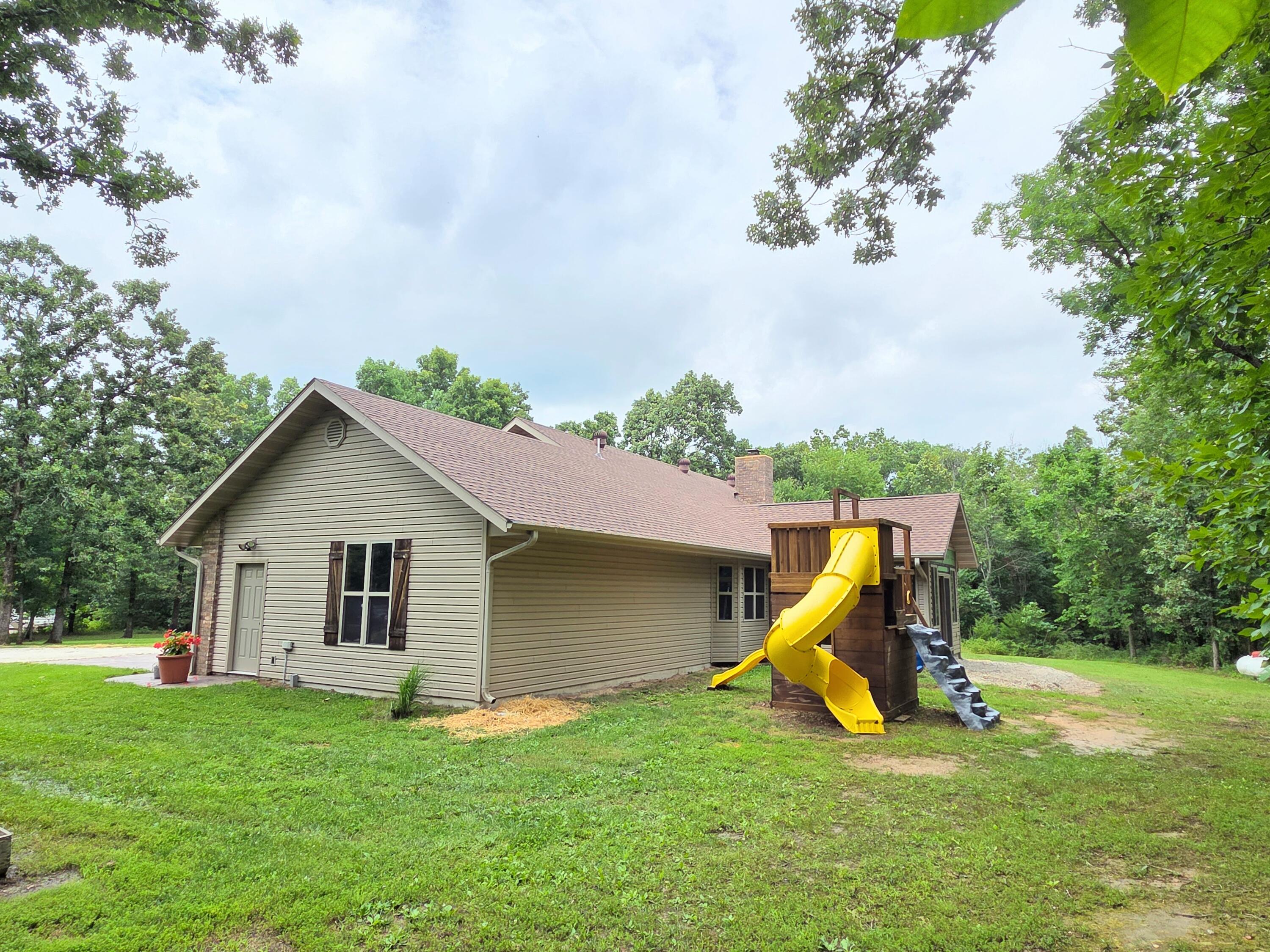 Photo 8 - Residential for sale – 1346  Golf Course Road  Marshfield, MO