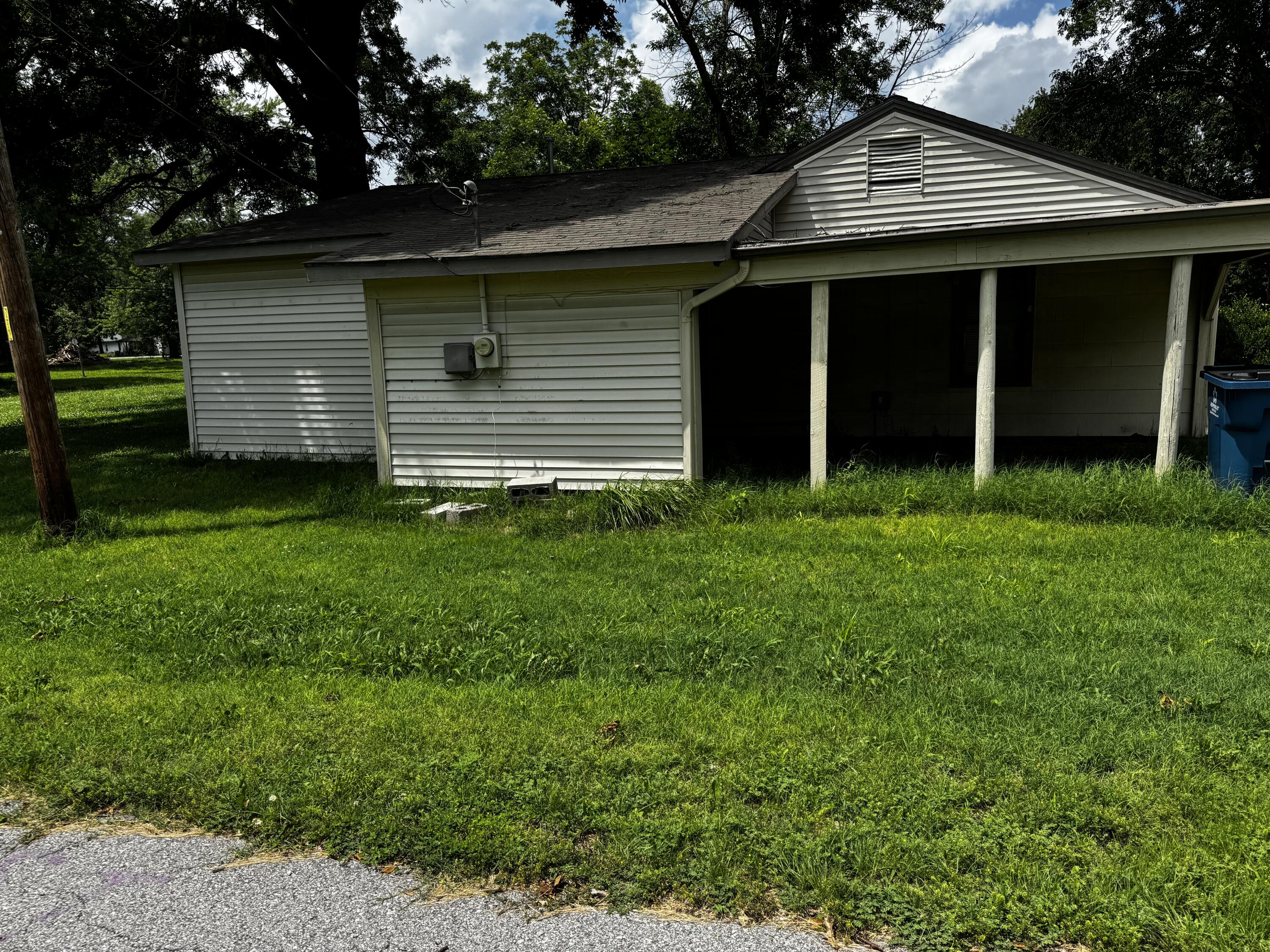 Photo 4 - Residential for sale – 1407  Grand Street  Lamar, MO