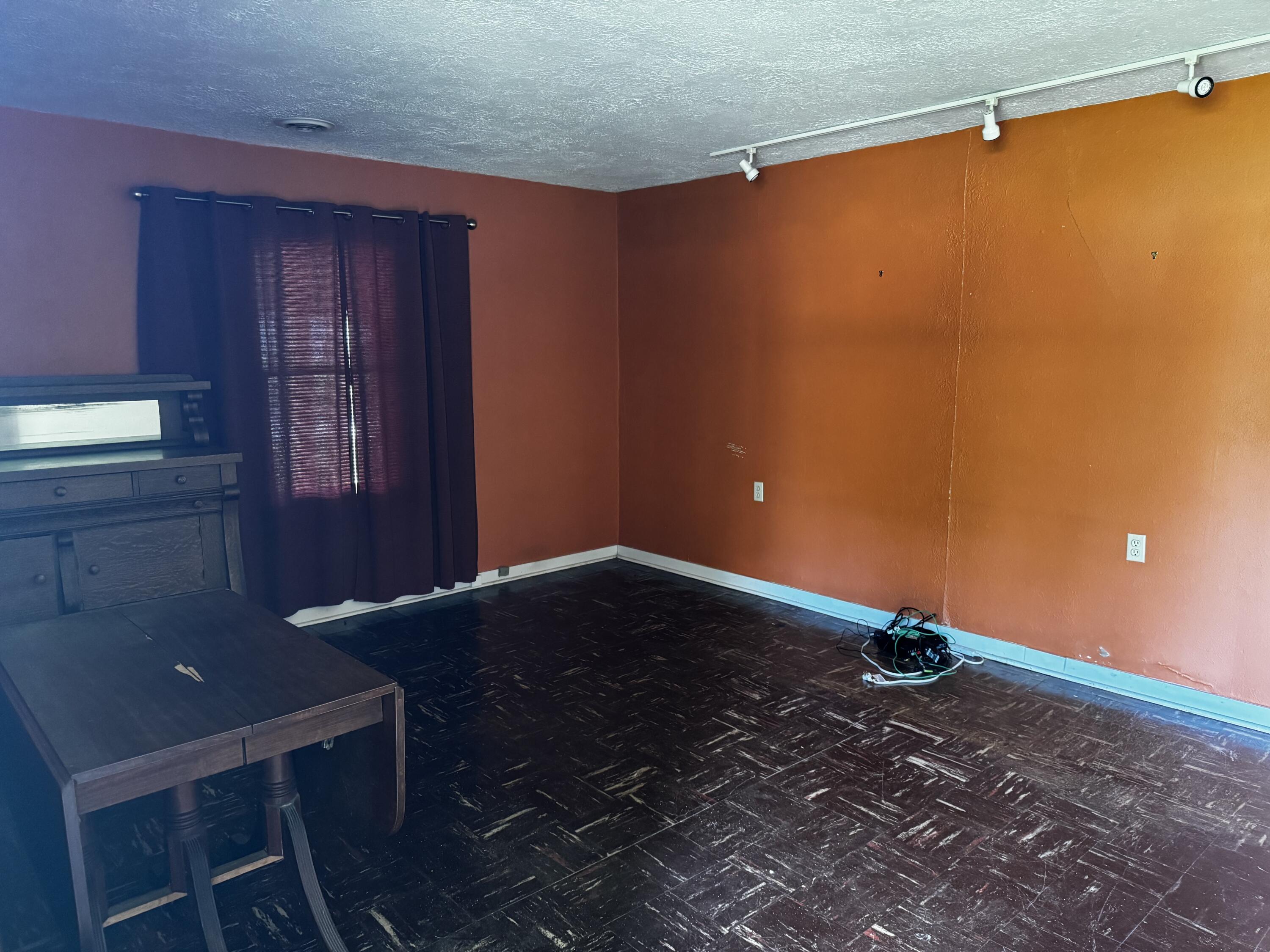 Photo 10 - Residential for sale – 1407  Grand Street  Lamar, MO