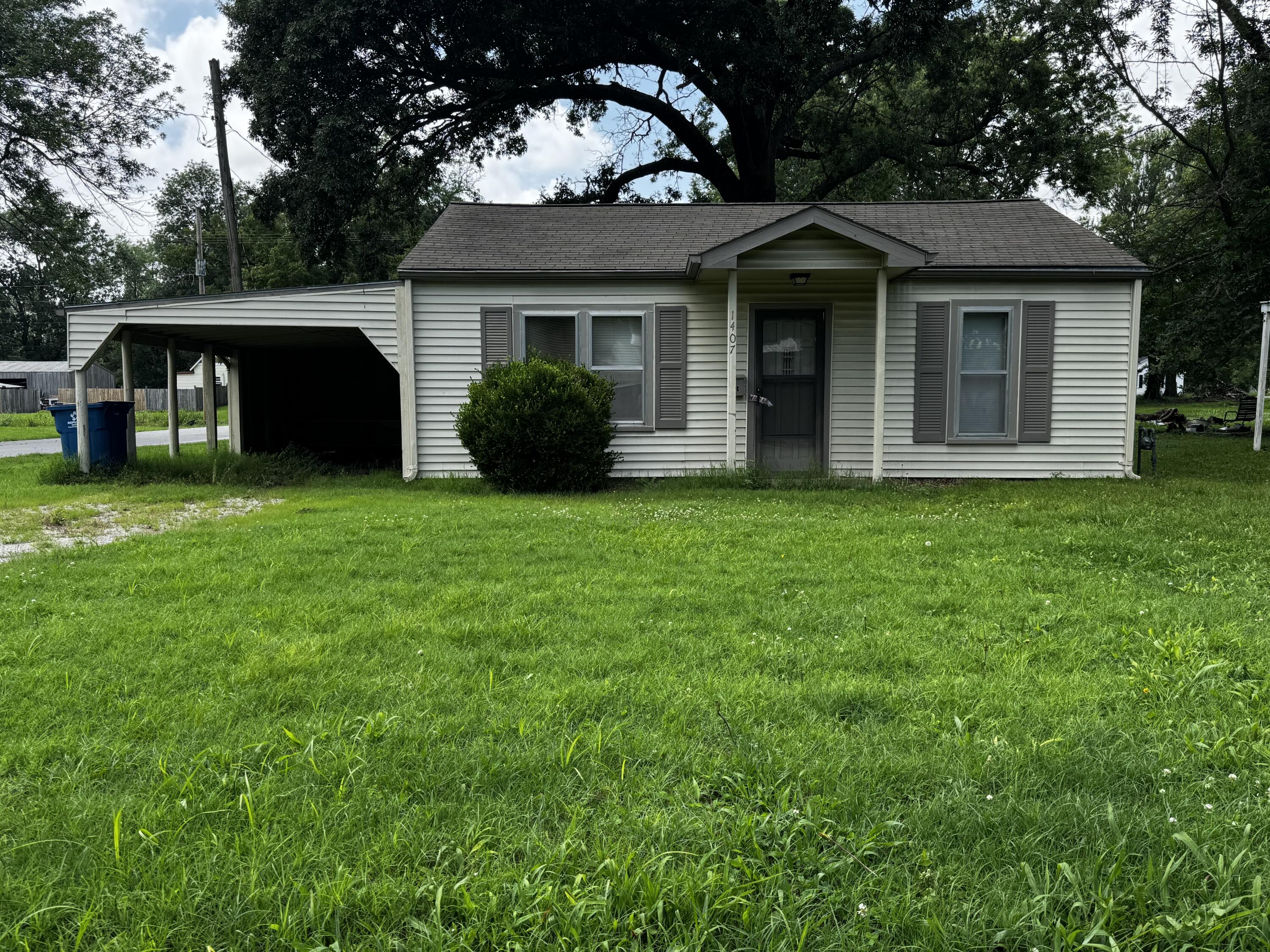 Residential for sale – 1407  Grand Street  Lamar, MO