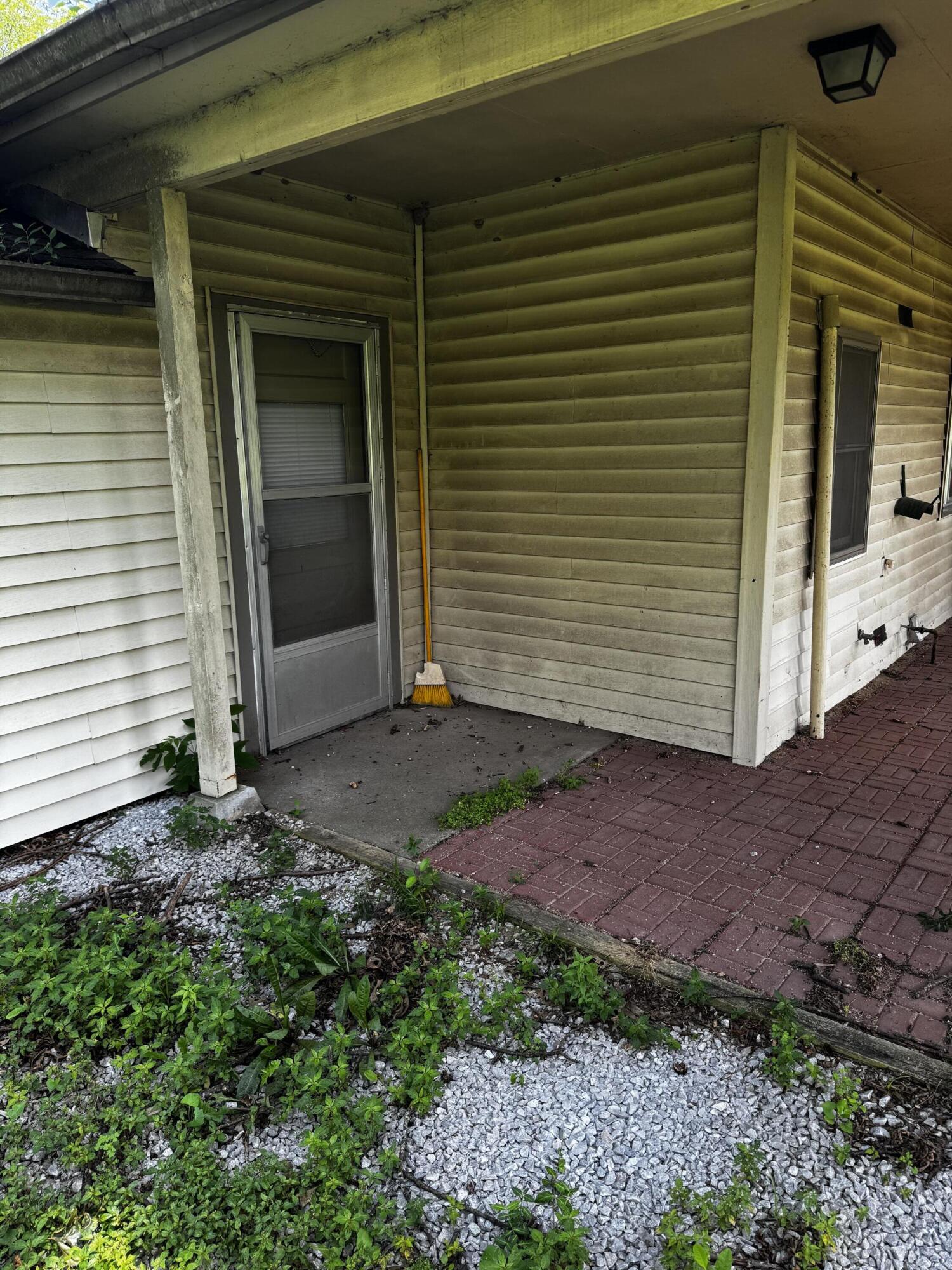 Photo 8 - Residential for sale – 1407  Grand Street  Lamar, MO