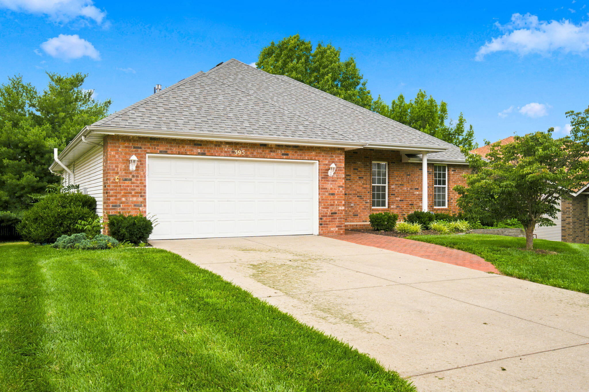 Photo 4 - Residential for sale – 395 S Yellowwood Drive  Springfield, MO