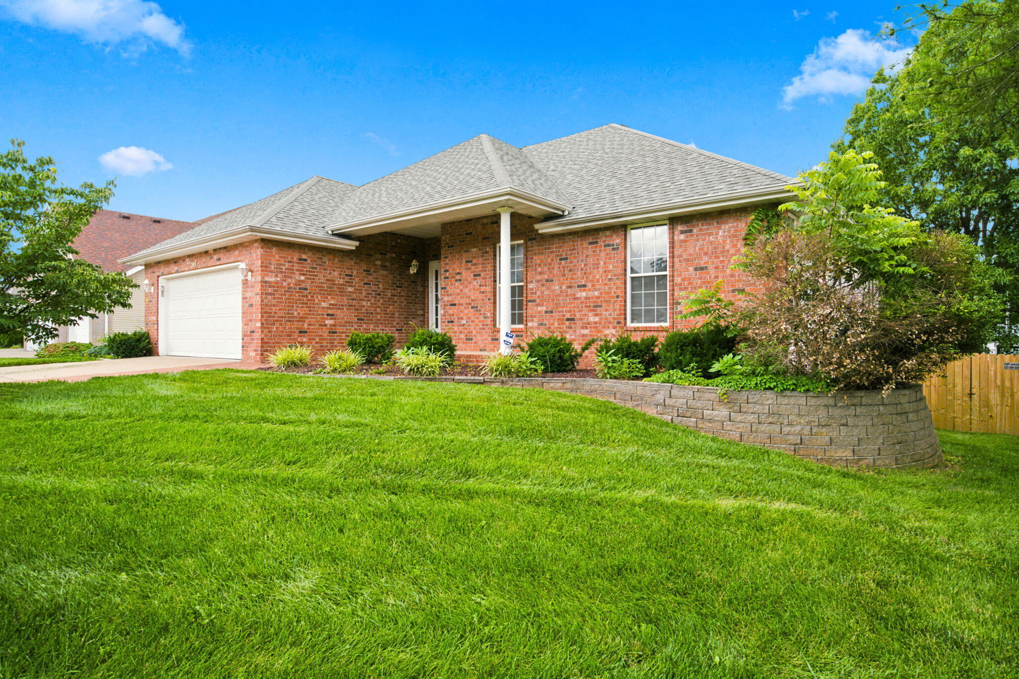 Photo 3 - Residential for sale – 395 S Yellowwood Drive  Springfield, MO