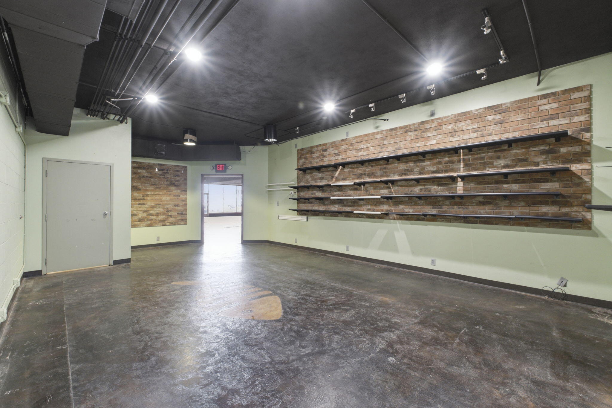 Photo 13 - Commercial Lease for sale – 1445 S Glenstone Avenue  Springfield, MO