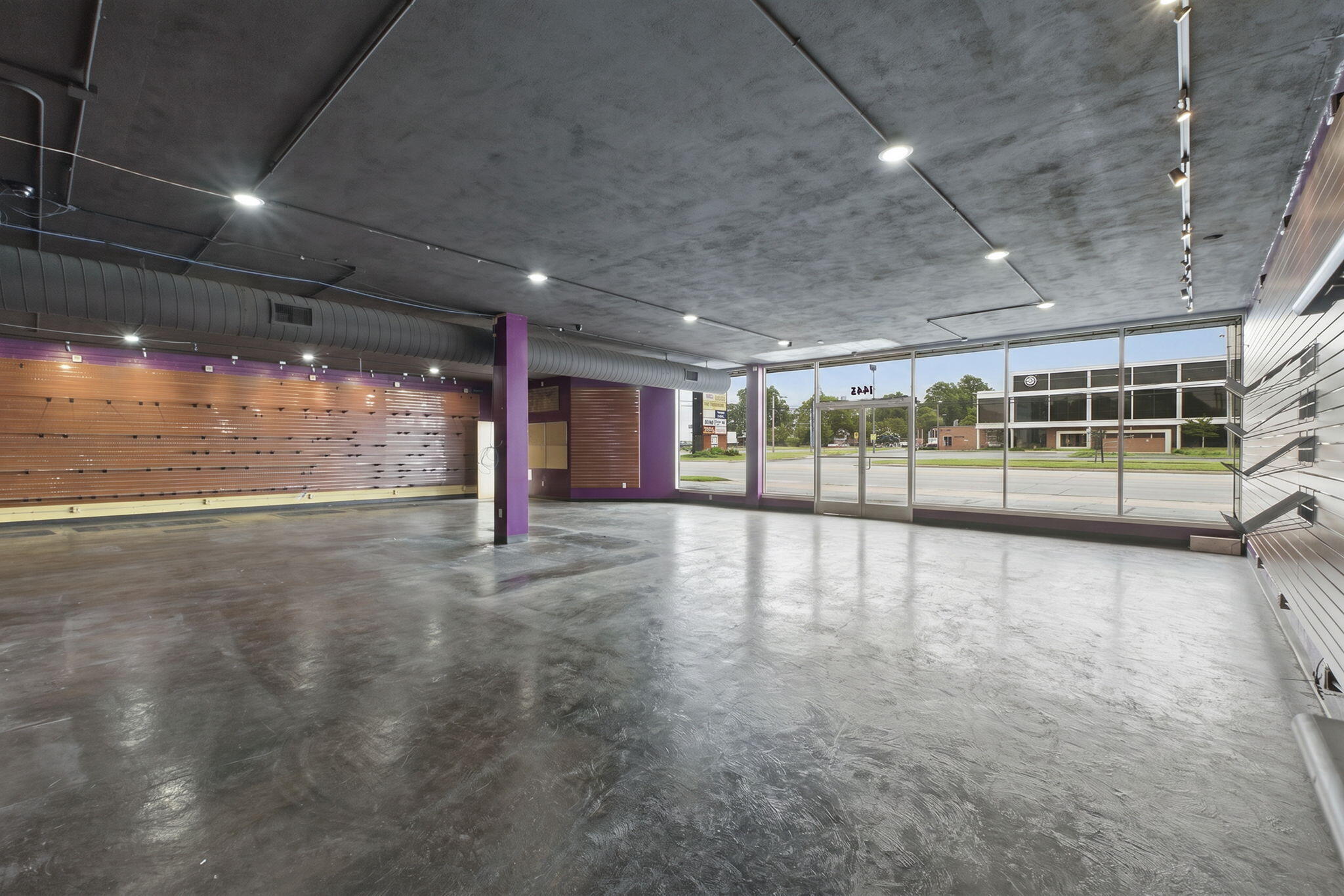Photo 8 - Commercial Lease for sale – 1445 S Glenstone Avenue  Springfield, MO