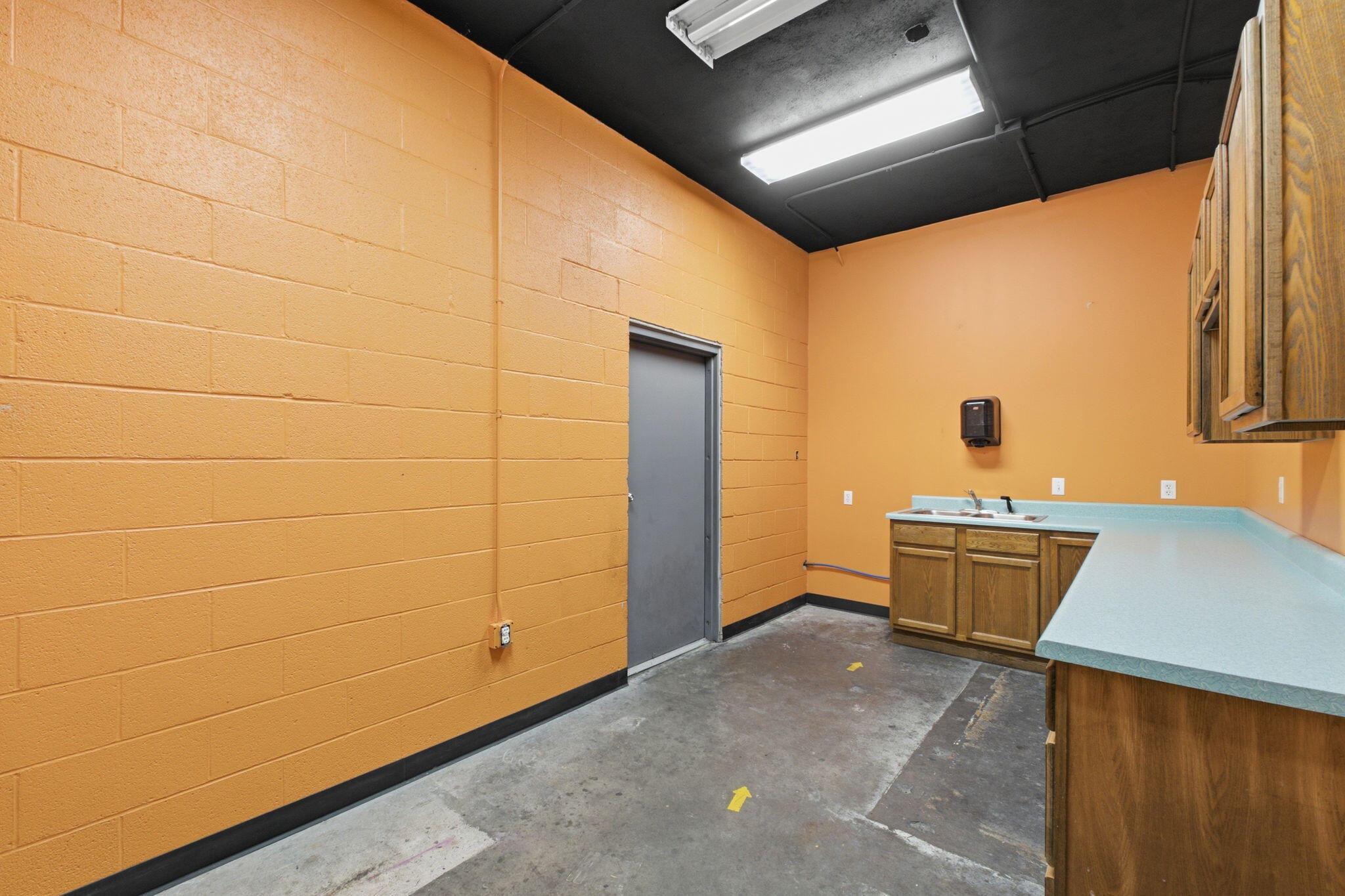 Photo 29 - Commercial Lease for sale – 1445 S Glenstone Avenue  Springfield, MO