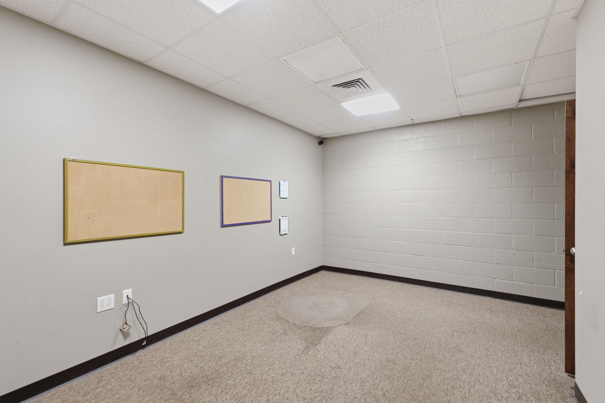Photo 23 - Commercial Lease for sale – 1445 S Glenstone Avenue  Springfield, MO
