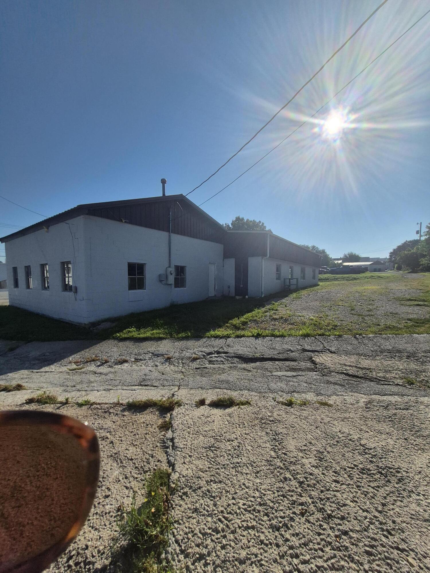 Photo 2 - Commercial Sale for sale – 206 W North Street  Mt Vernon, MO