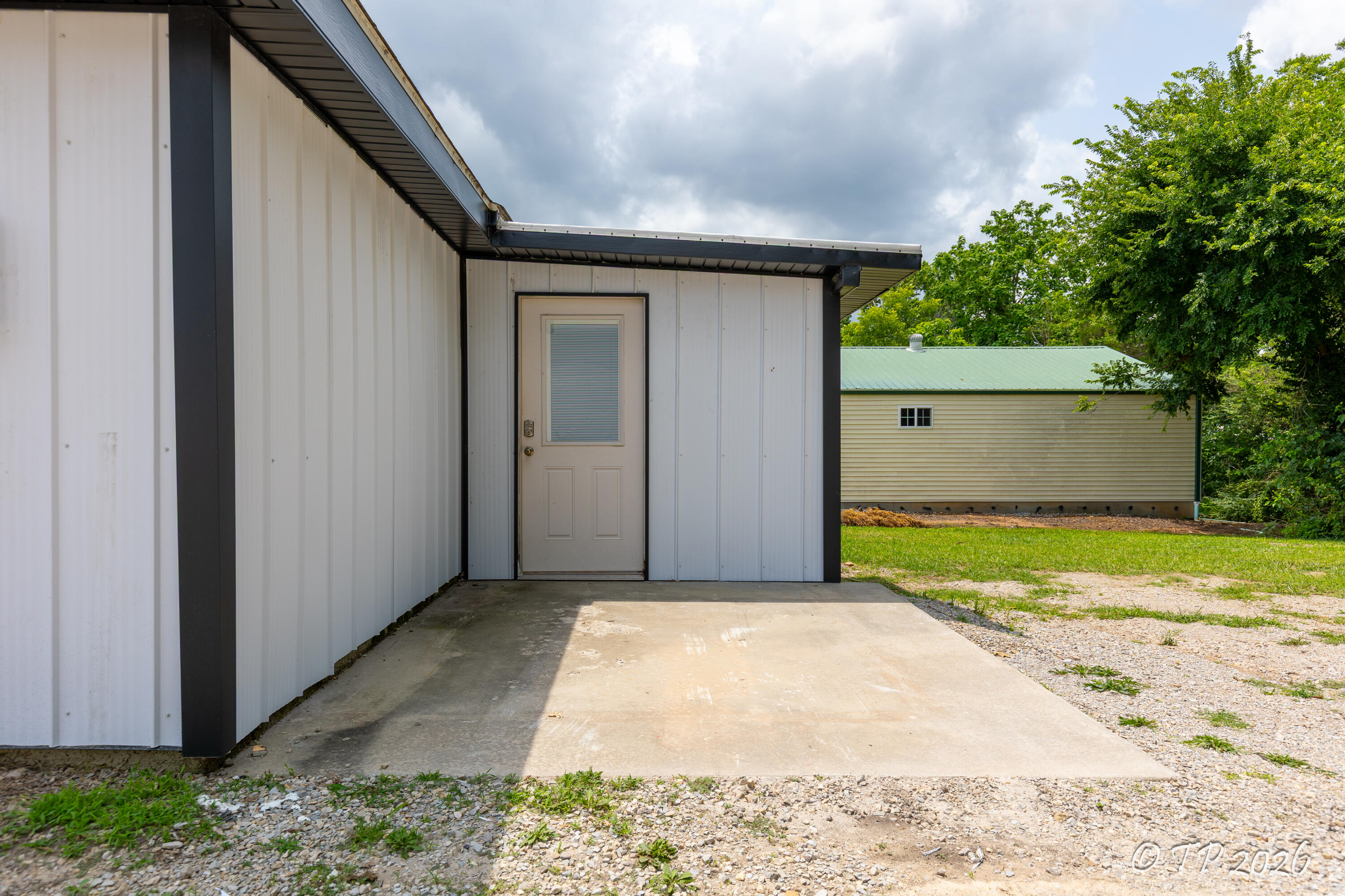 Photo 31 - Commercial Sale for sale – 917 W Broadway Street  West Plains, MO