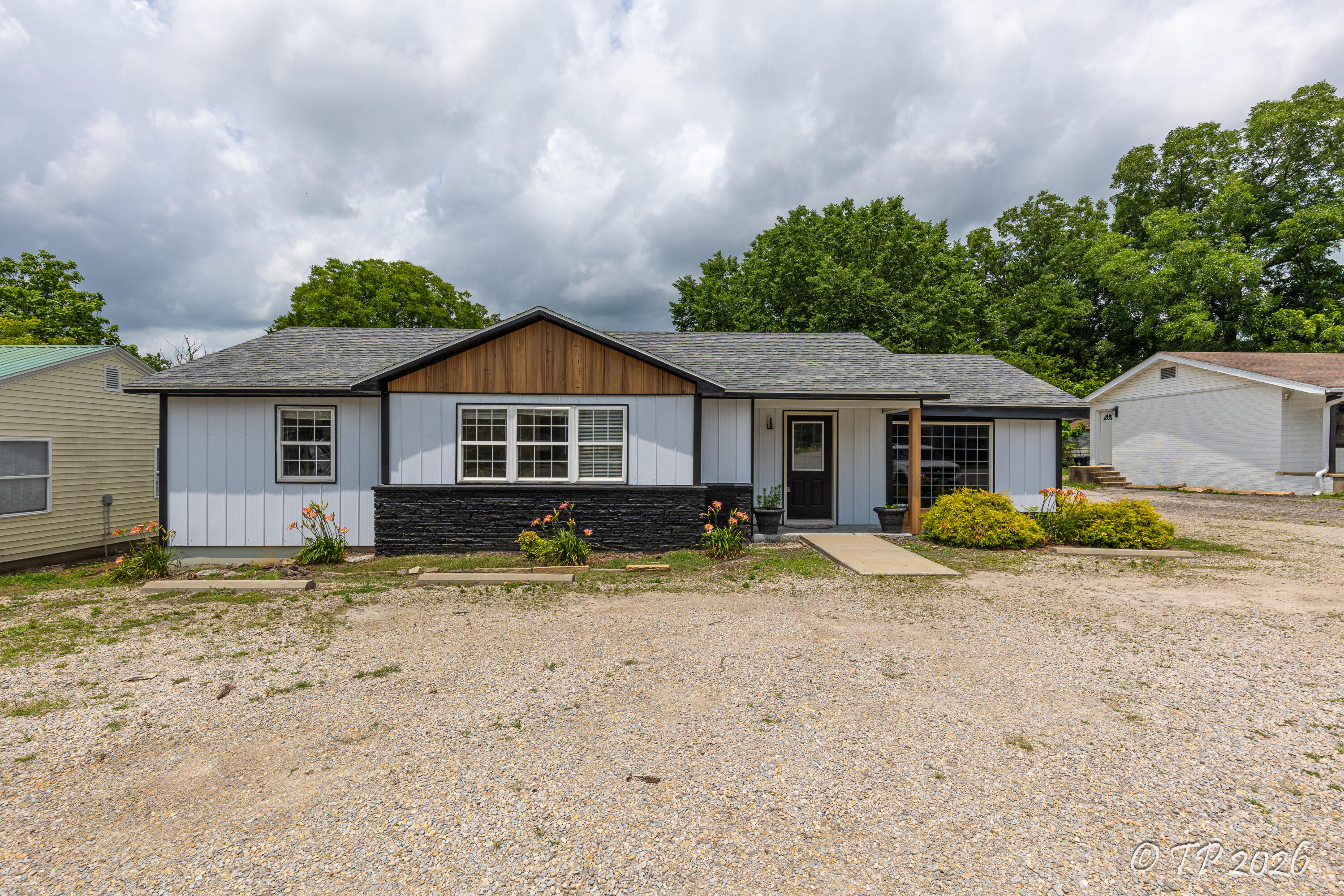 Photo 32 - Commercial Sale for sale – 917 W Broadway Street  West Plains, MO