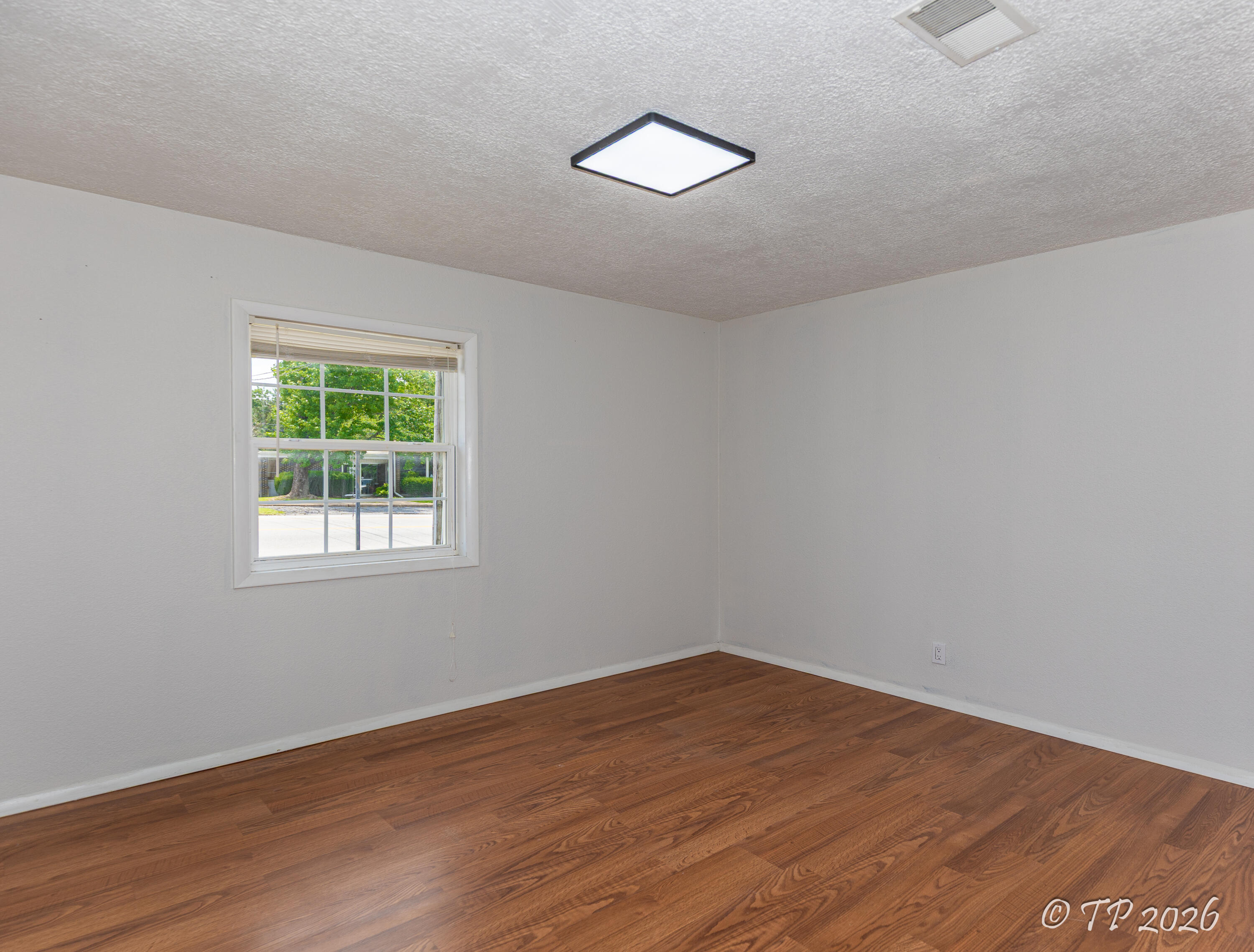 Photo 16 - Commercial Sale for sale – 917 W Broadway Street  West Plains, MO
