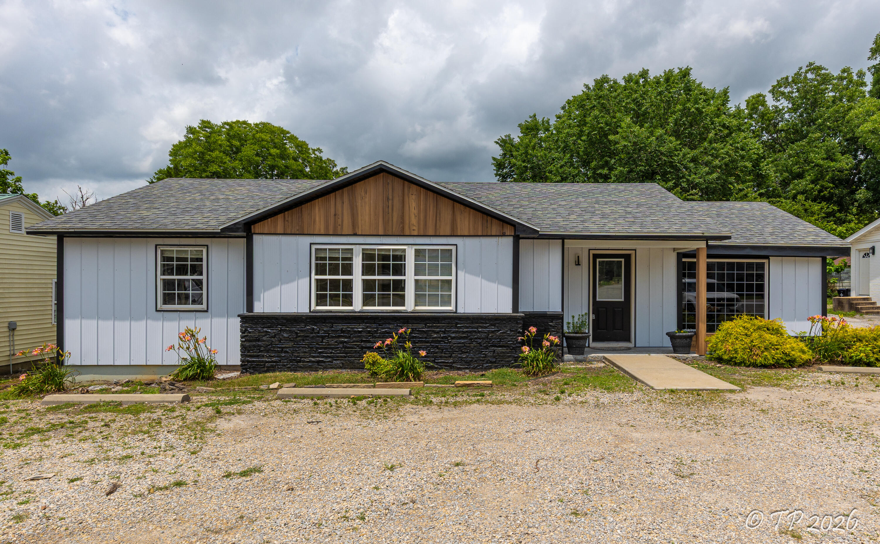Commercial Sale for sale – 917 W Broadway Street  West Plains, MO