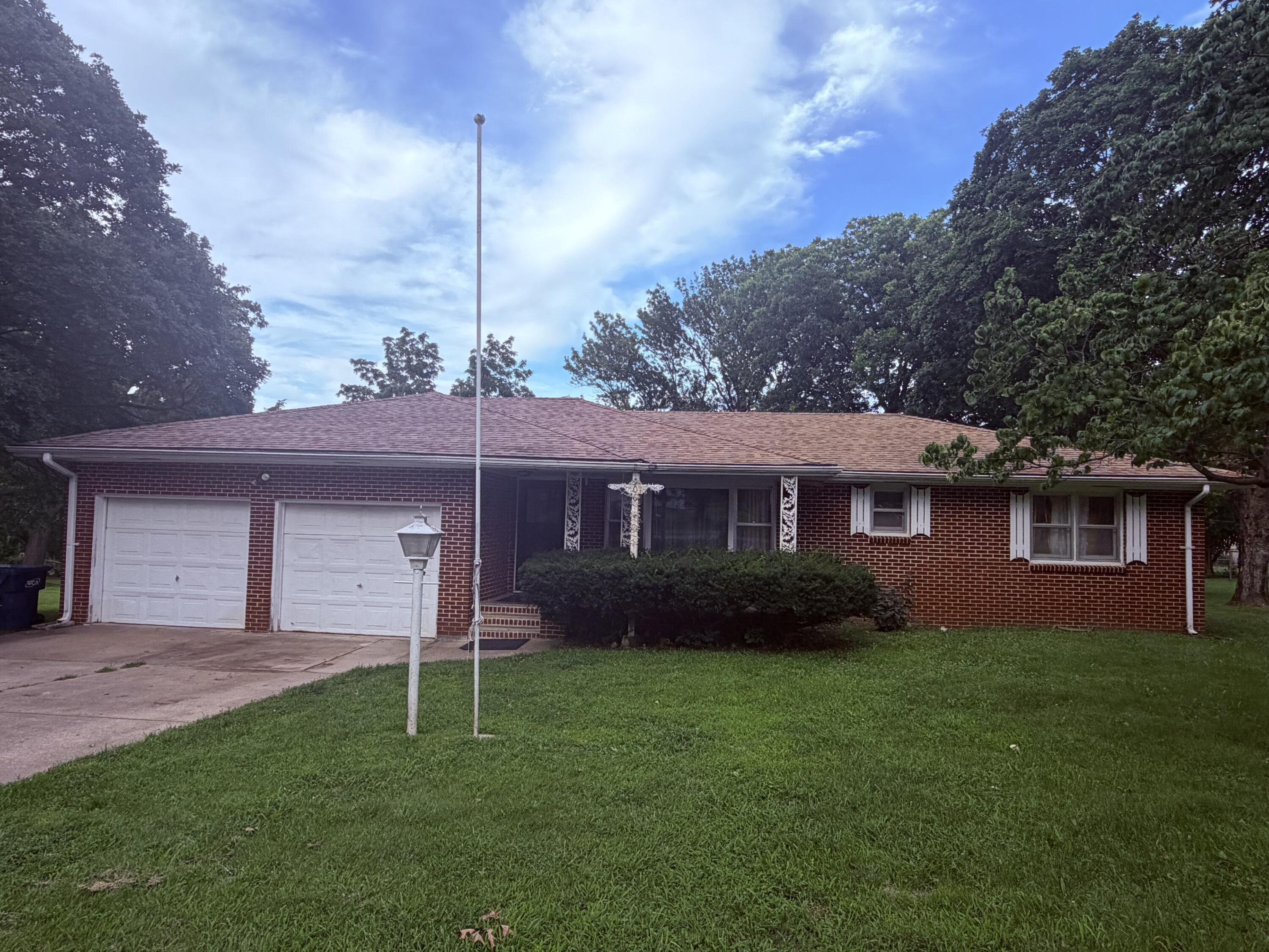 Photo 3 - Residential for sale – 506  Garfield   Greenfield, MO