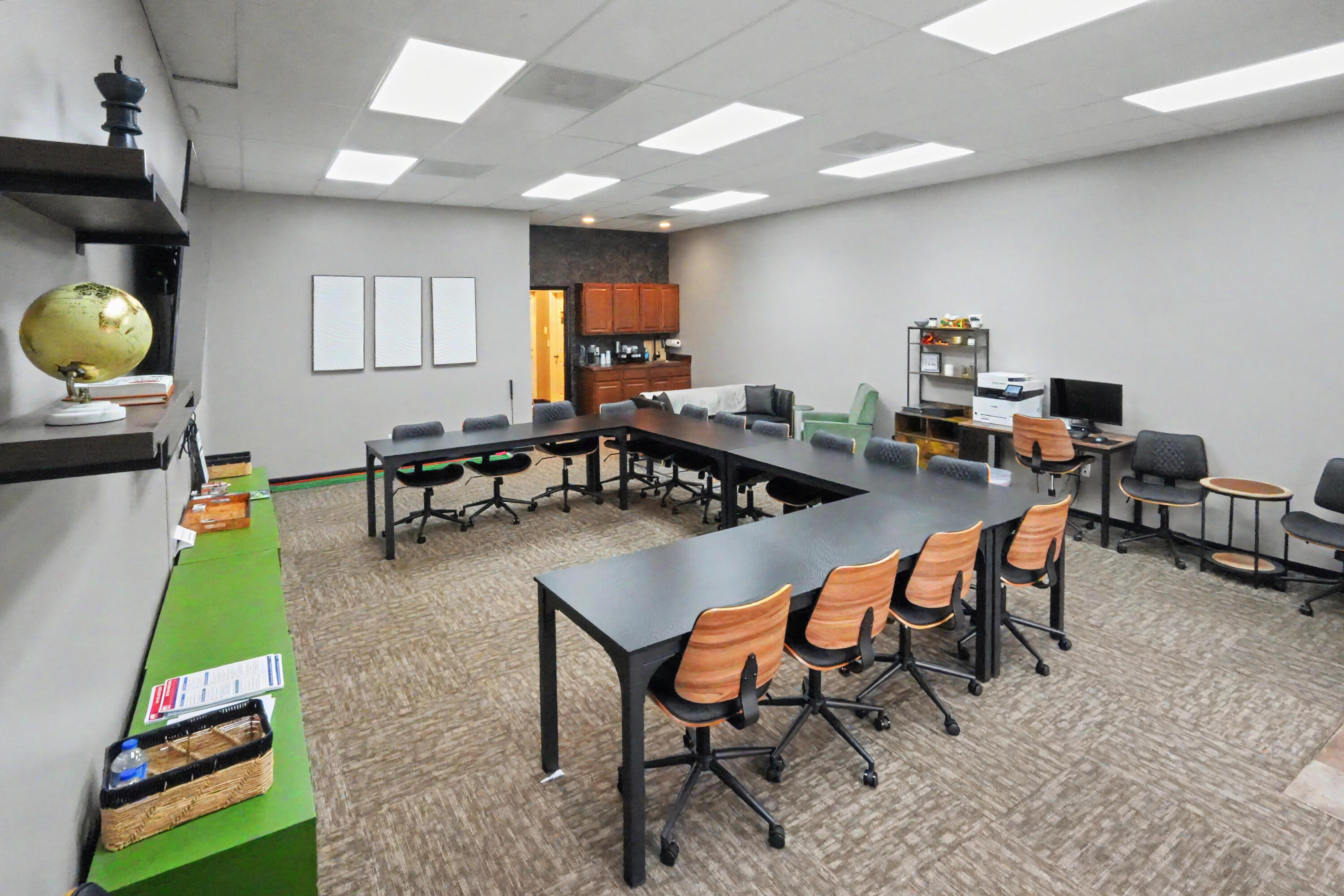 Photo 2 - Commercial Lease for sale – 1901 E Bennett Street  Springfield, MO