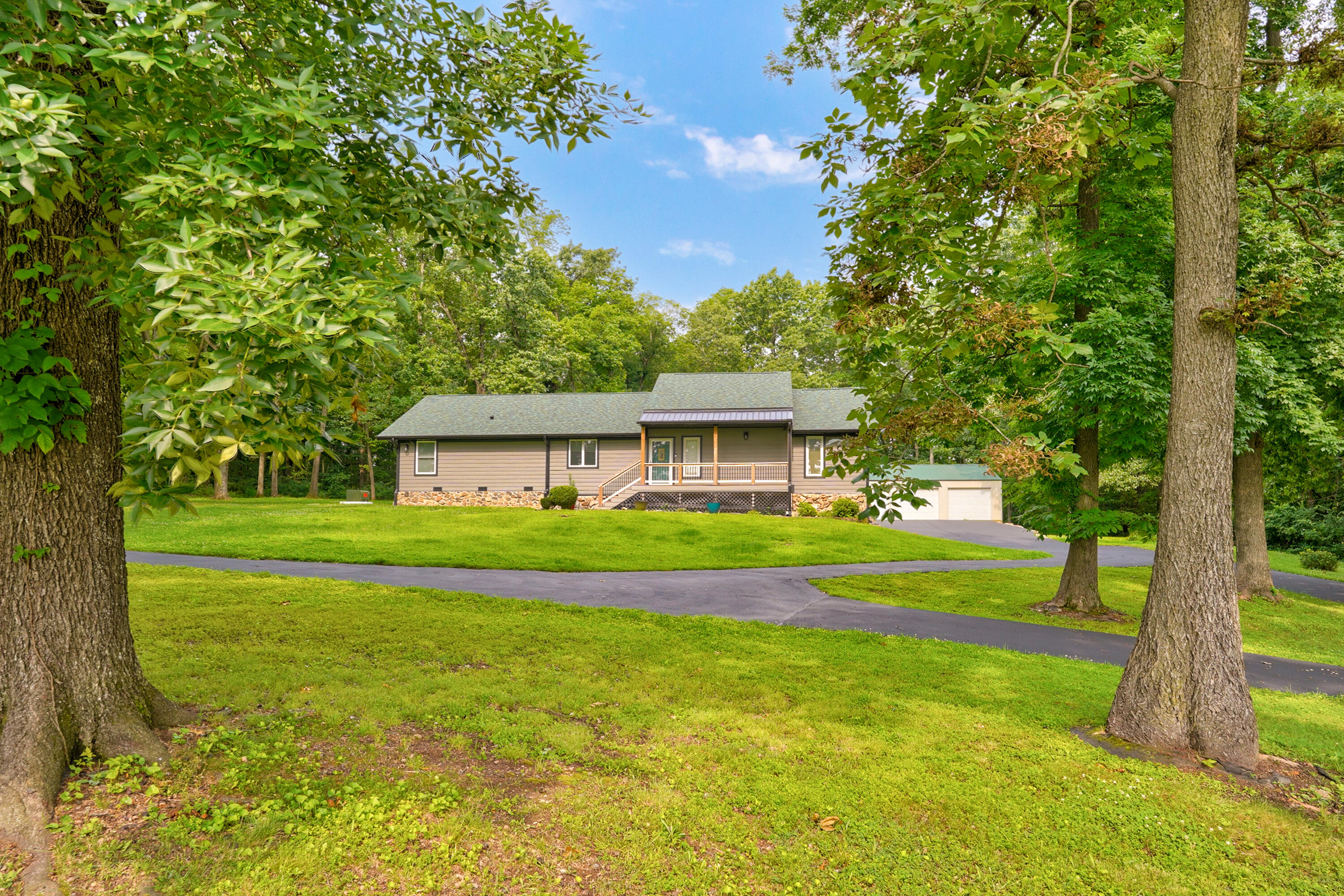 Photo 4 - Residential for sale – 5725 S Farm Rd 131   Brookline, MO