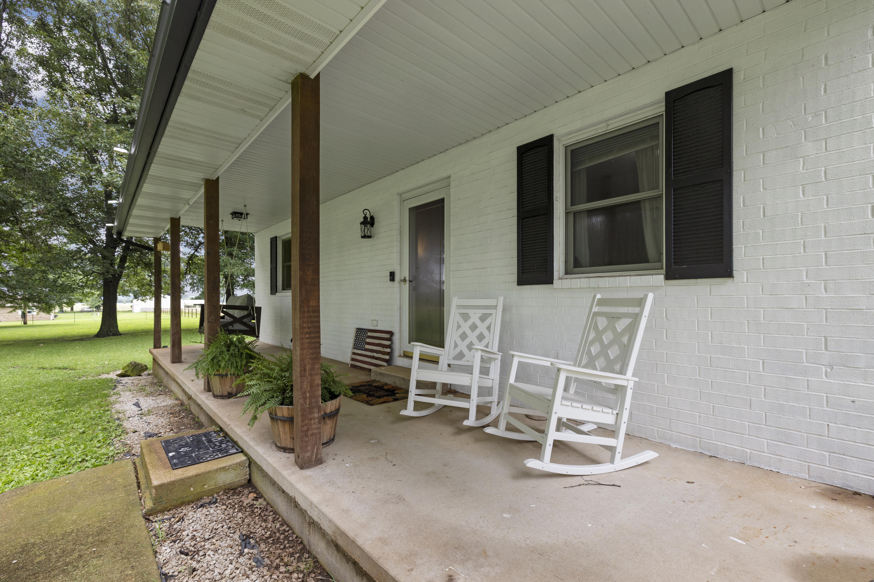 Photo 4 - Residential for sale – 1238 E 425th Road  Bolivar, MO