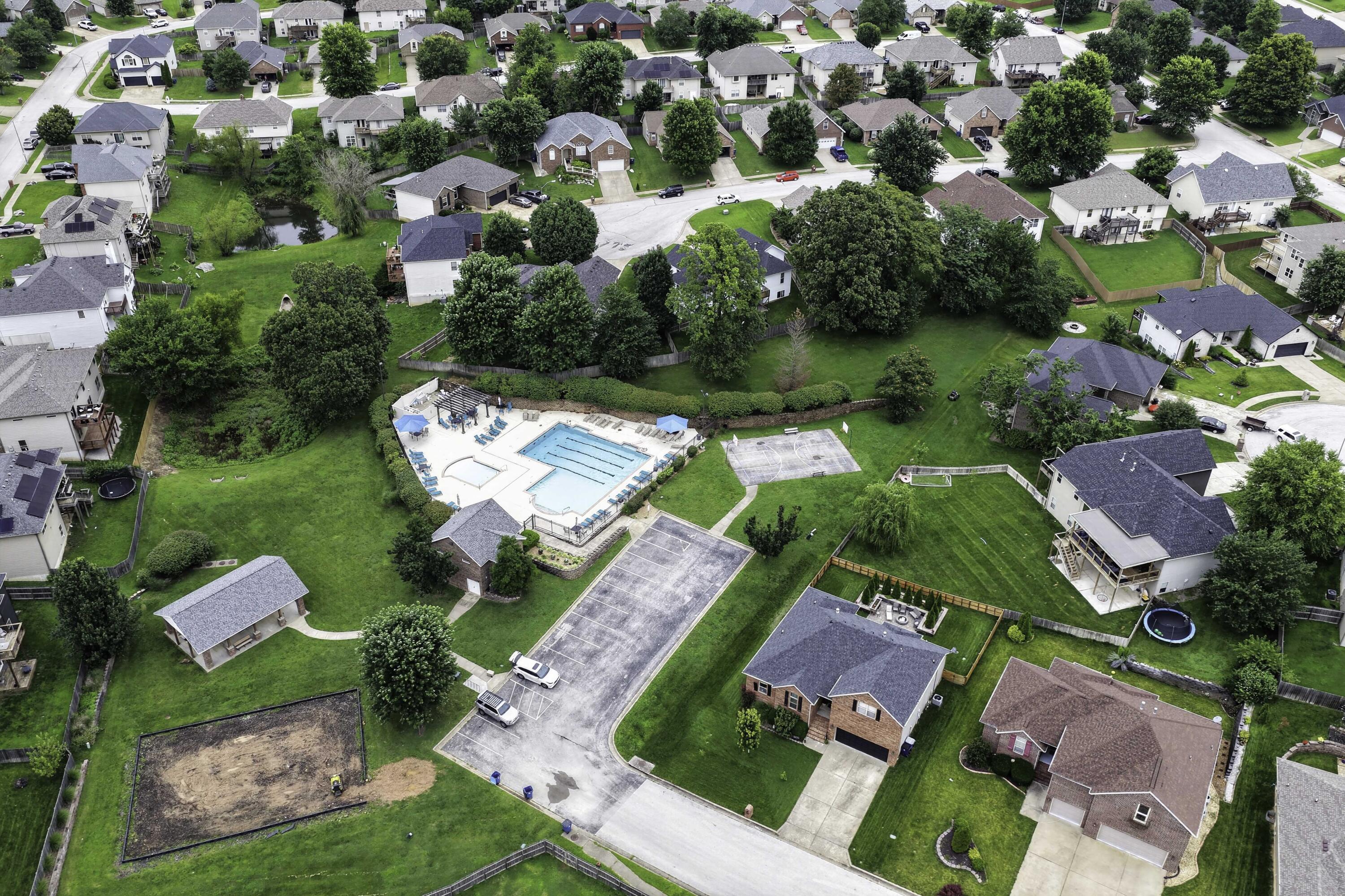 Photo 8 - Residential for sale – 845 S Black Sands Avenue  Nixa, MO