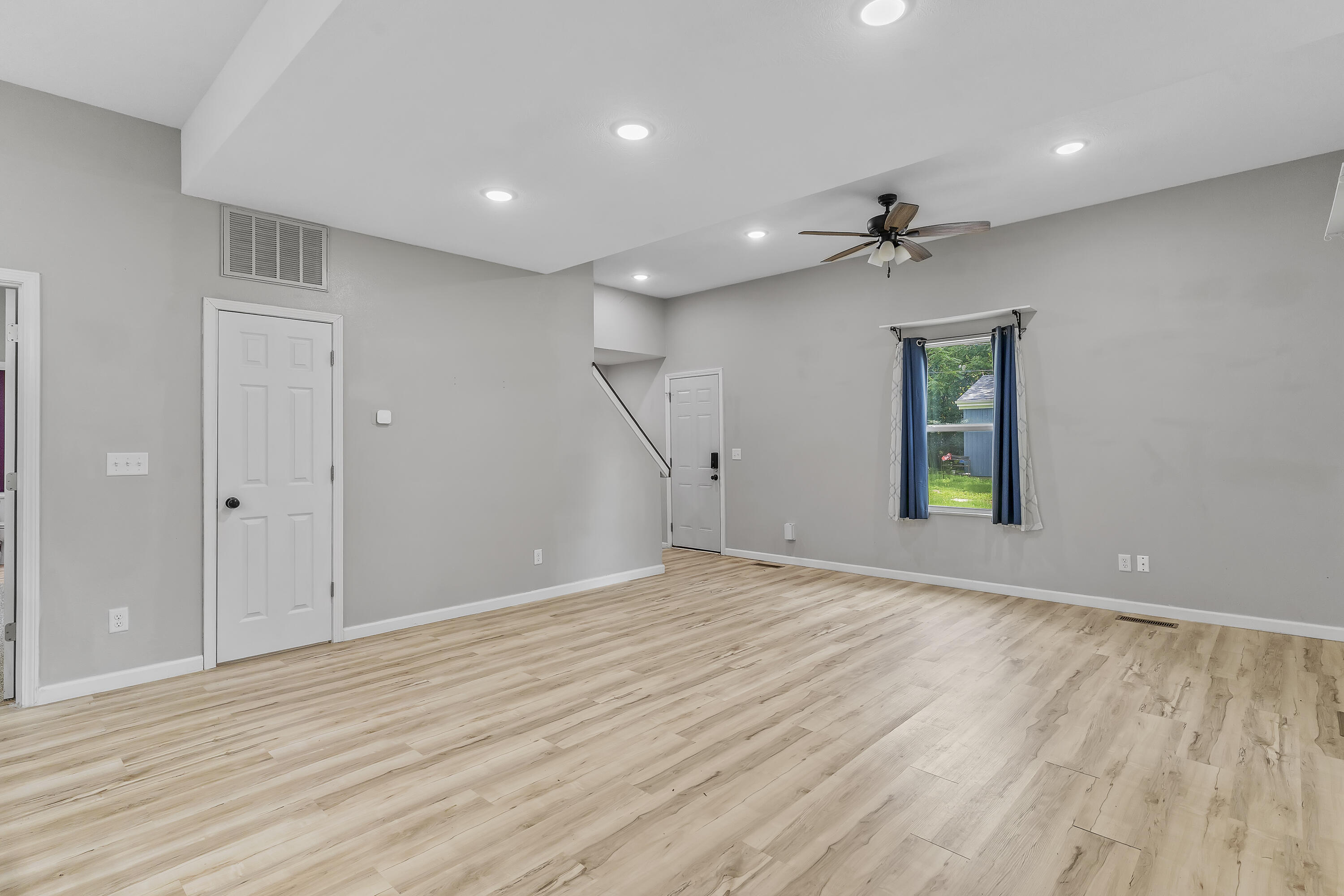 Photo 9 - Residential for sale – 1825 N Burton Avenue  Springfield, MO