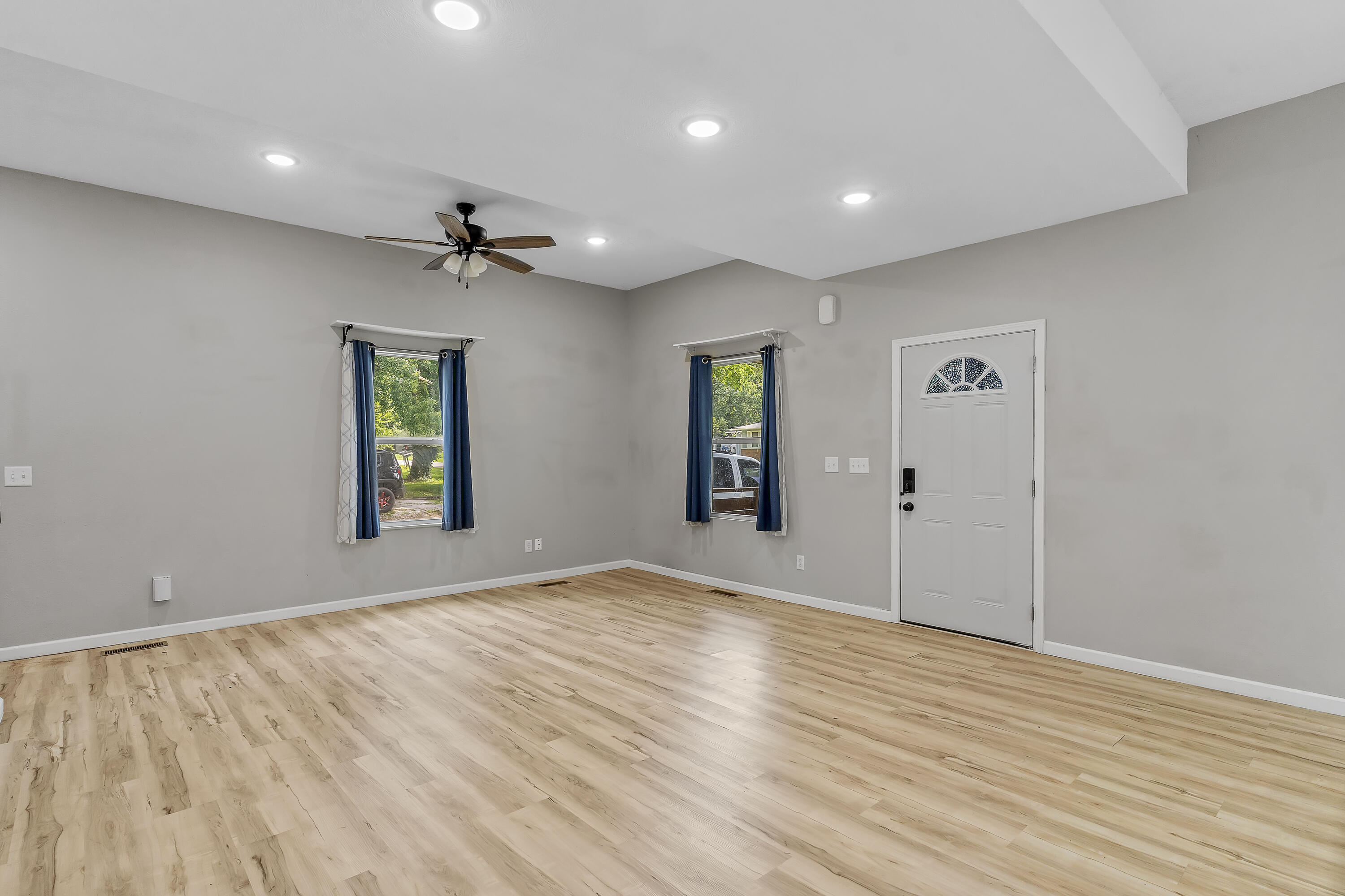 Photo 8 - Residential for sale – 1825 N Burton Avenue  Springfield, MO