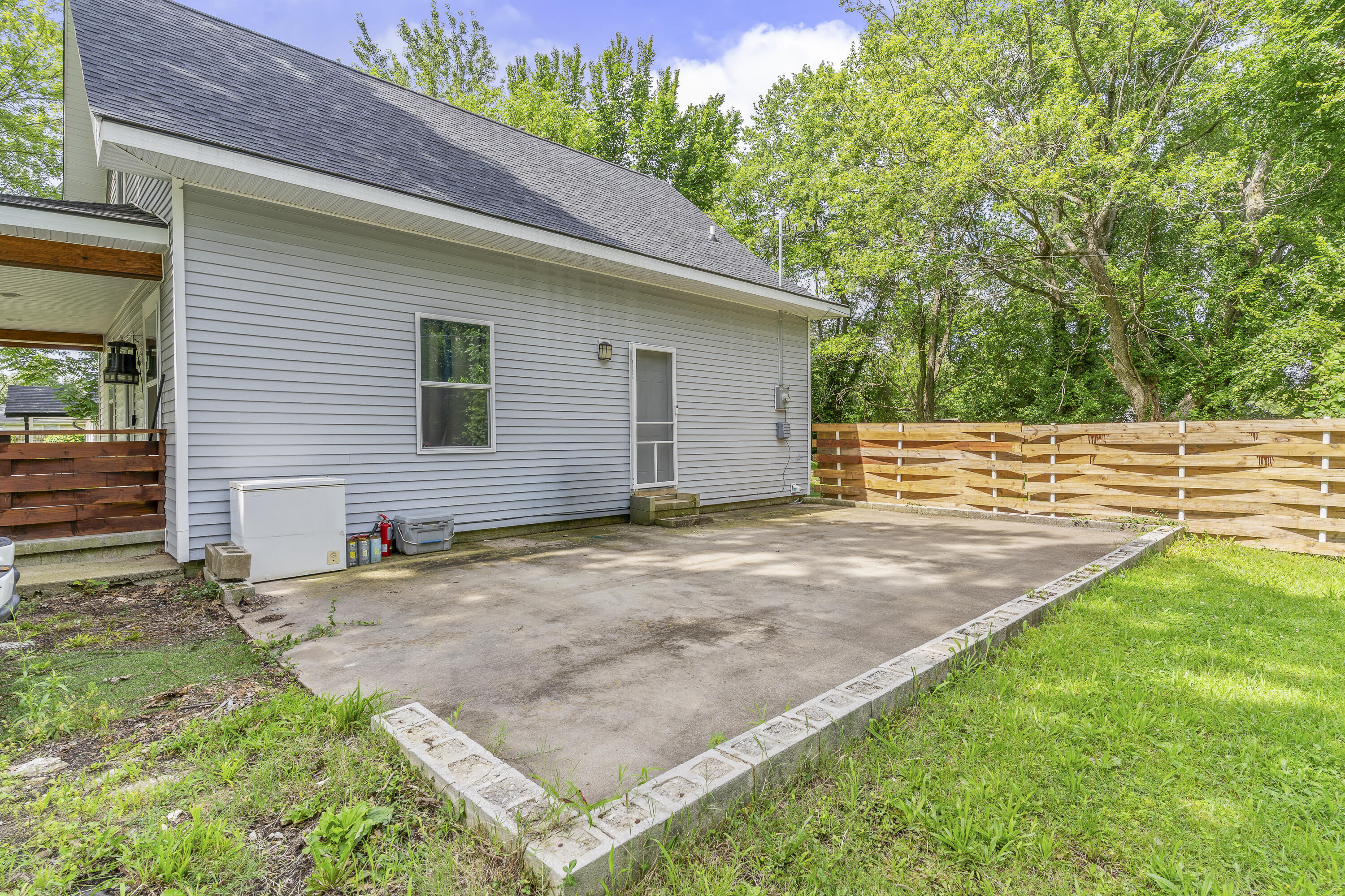 Photo 5 - Residential for sale – 1825 N Burton Avenue  Springfield, MO